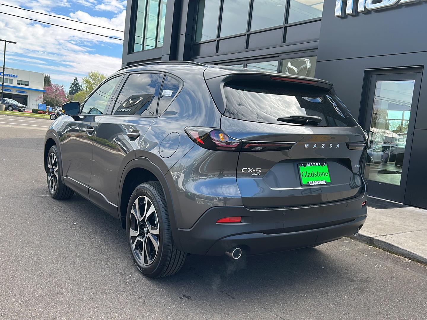 View vehicle photo 7