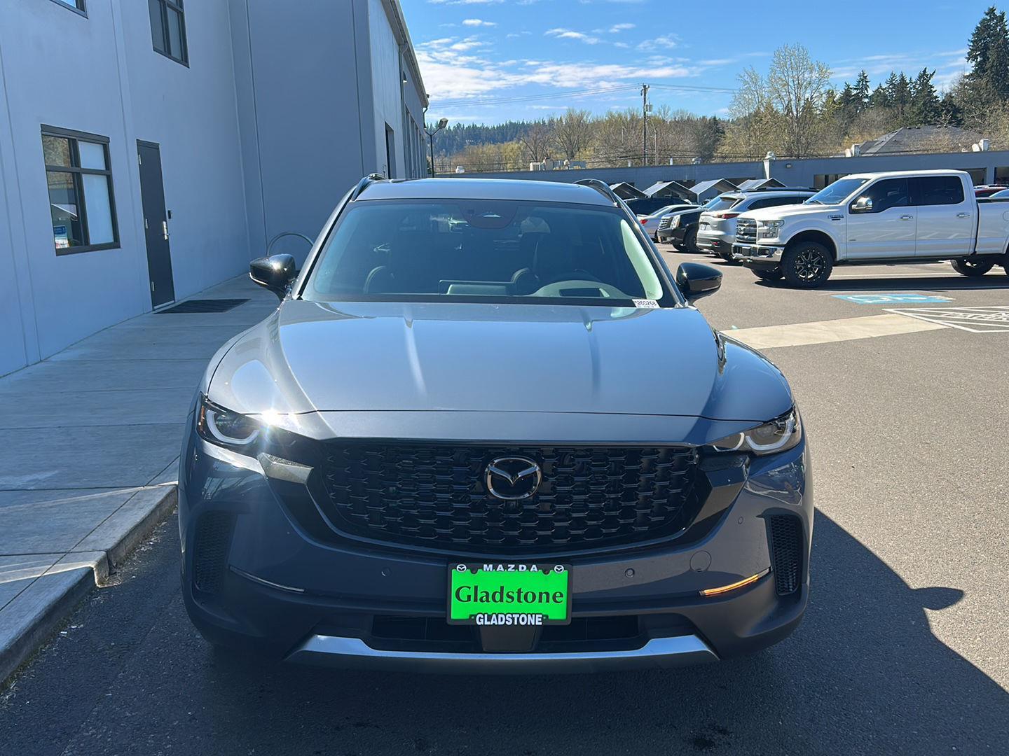 View vehicle photo 3