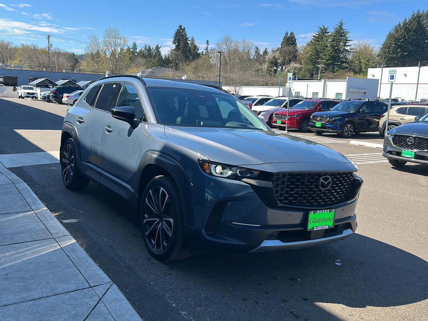 View vehicle photo 4