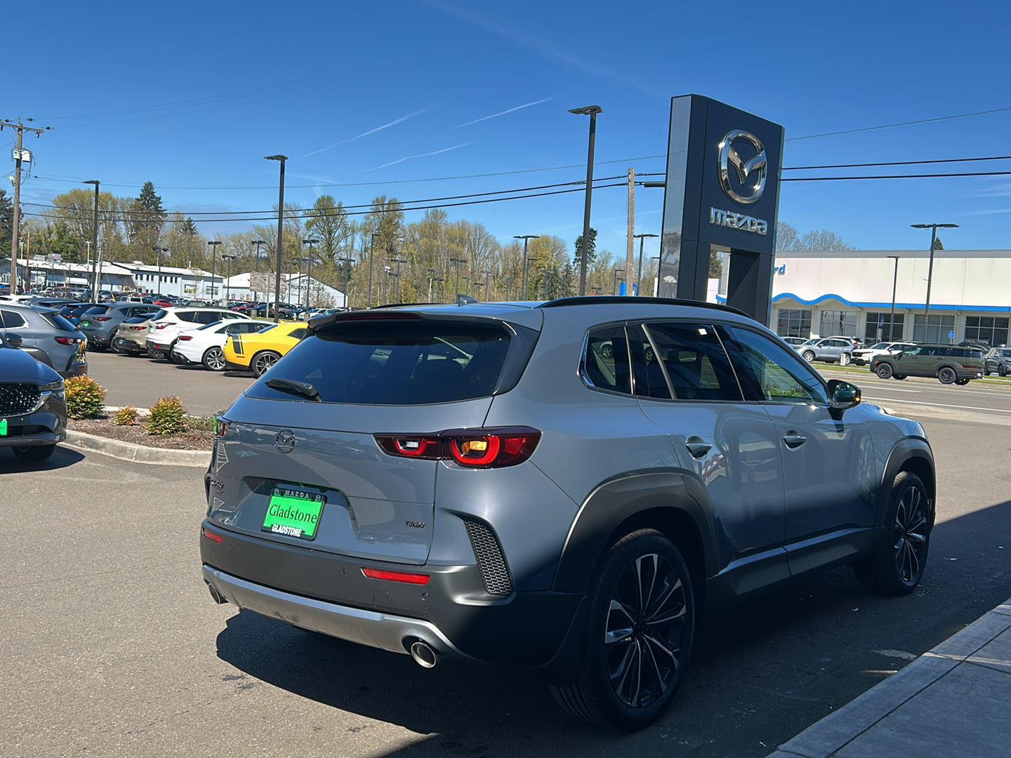 View vehicle photo 5