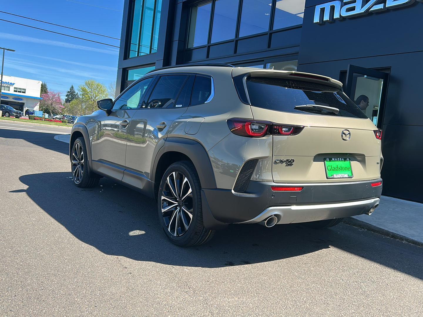 View vehicle photo 7