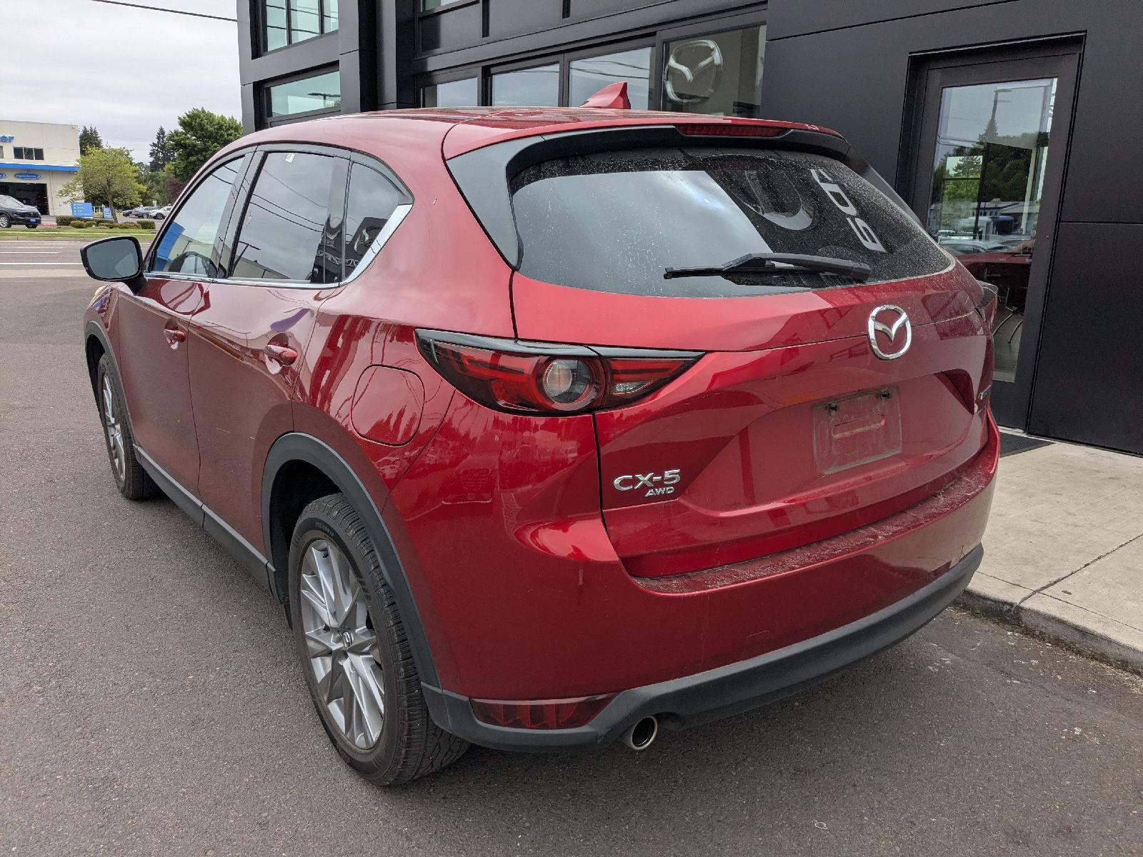 View vehicle photo 7