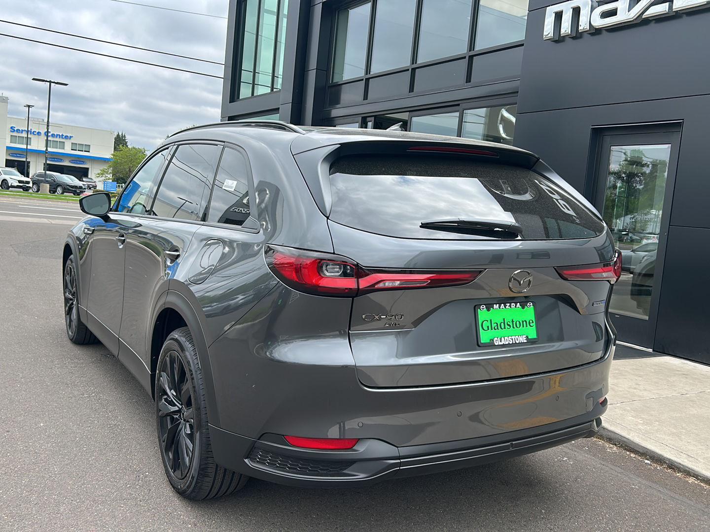 View vehicle photo 3