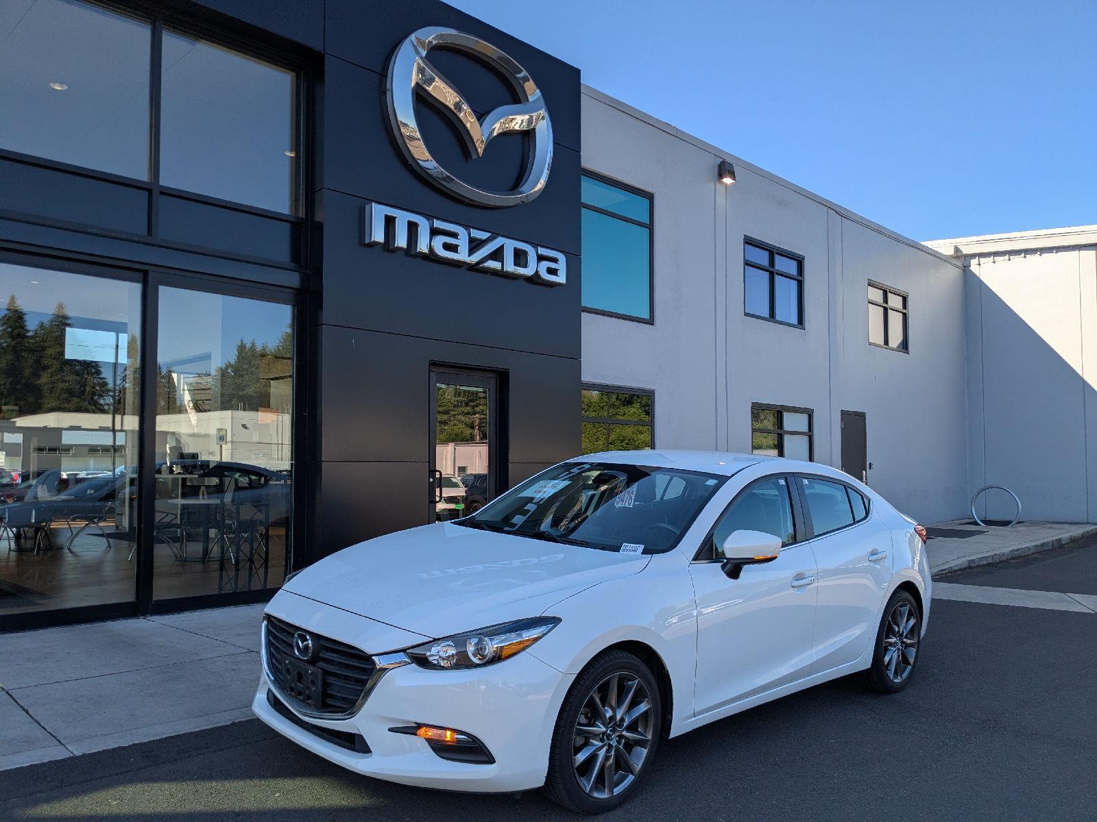 Snowflake White Pearl Mica 2018 Mazda MAZDA3 Touring Sedan Front-Wheel Drive Automatic