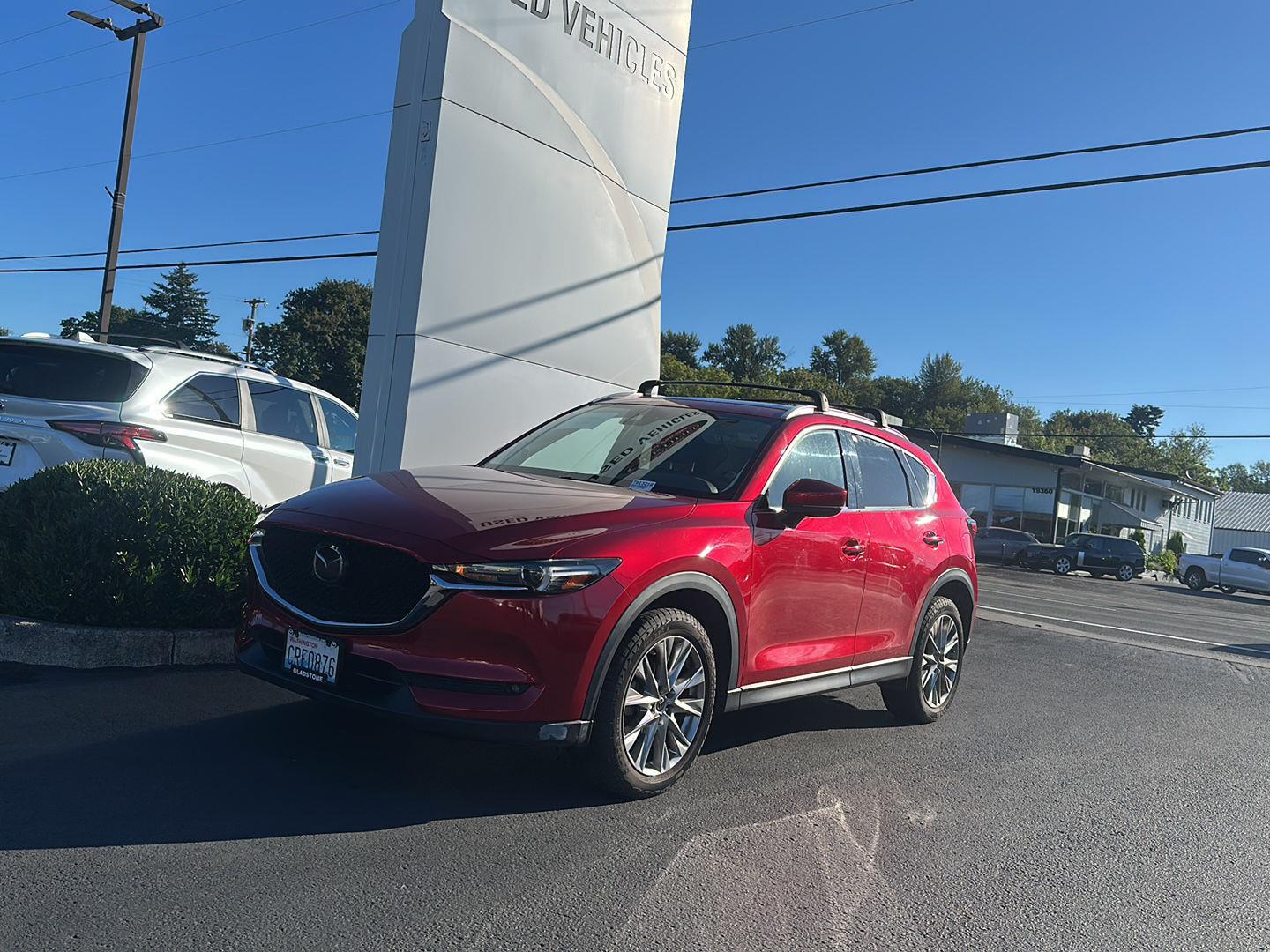 View vehicle photo 4