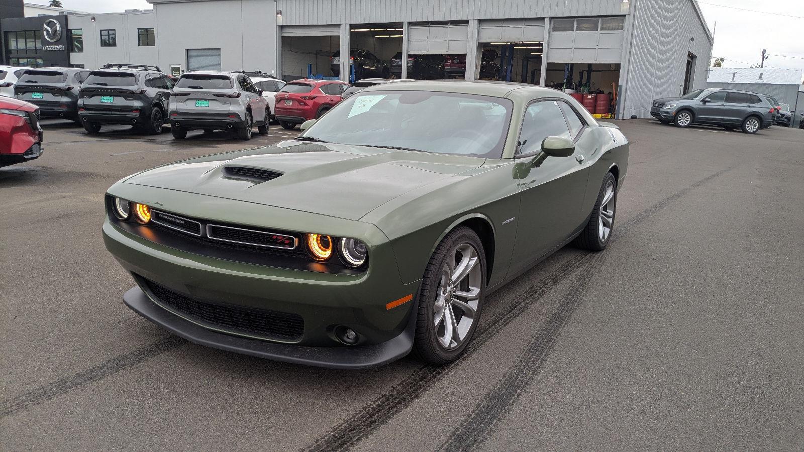 F8 Green 2022 Dodge Challenger Coupe Rear-Wheel Drive 6-Speed Manual