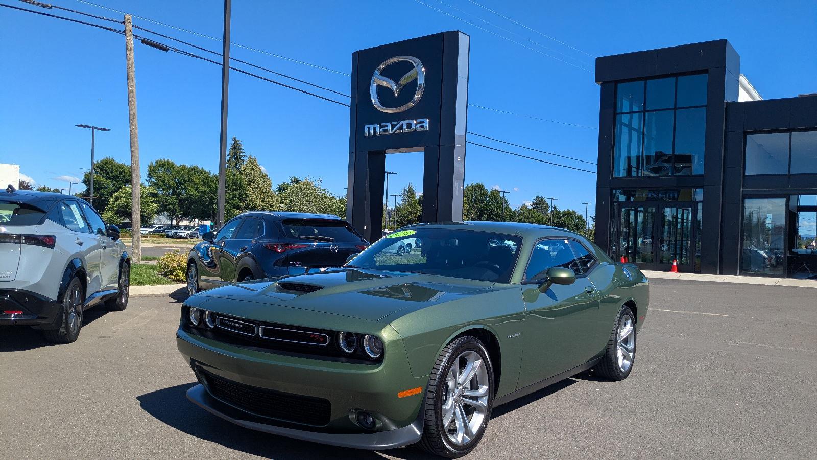 F8 Green 2022 Dodge Challenger Coupe Rear-Wheel Drive 6-Speed Manual