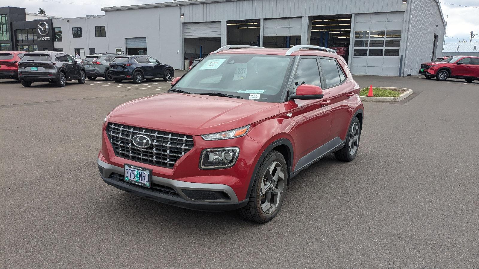 Scarlet Red Pearl 2022 Hyundai Venue SUV / Crossover Front-Wheel Drive Continuously Variable Transmission