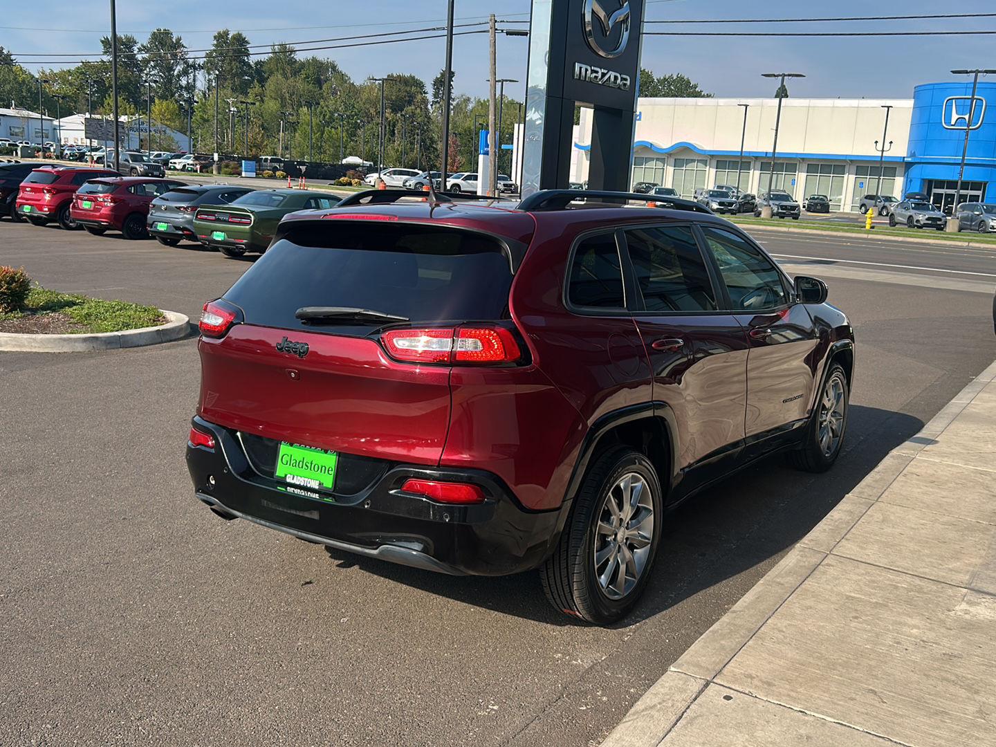 View vehicle photo 3