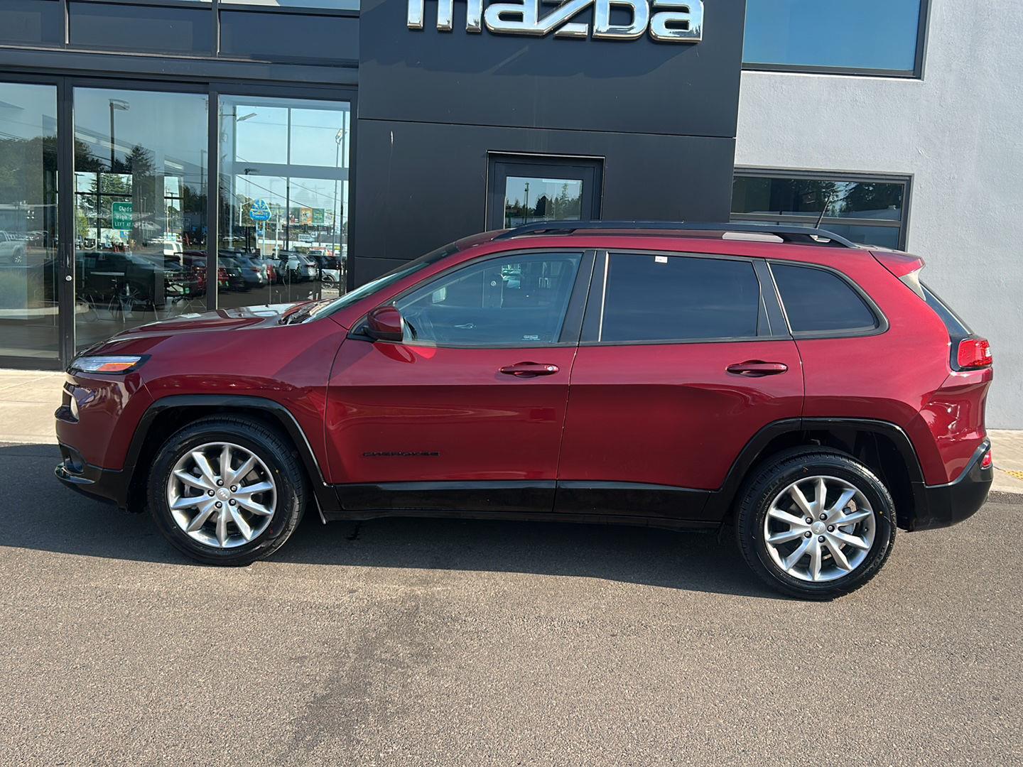 View vehicle photo 6