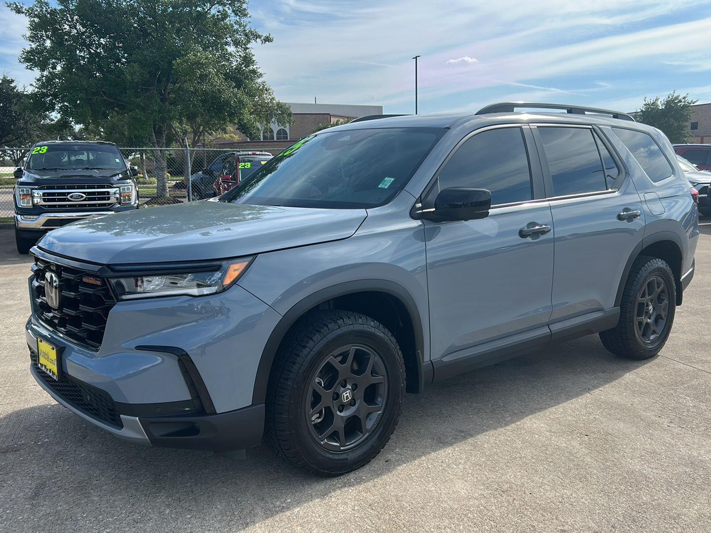 Sonic Gray Pearl 2025 Honda Pilot SUV / Crossover All-Wheel Drive Automatic