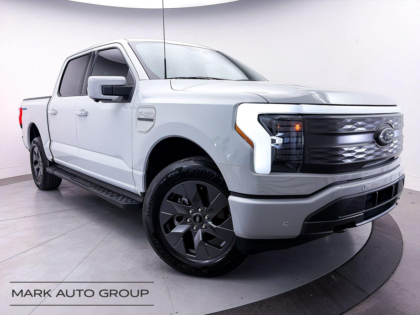 2023 Ford F-150 Lightning Lariat SuperCrew AWD