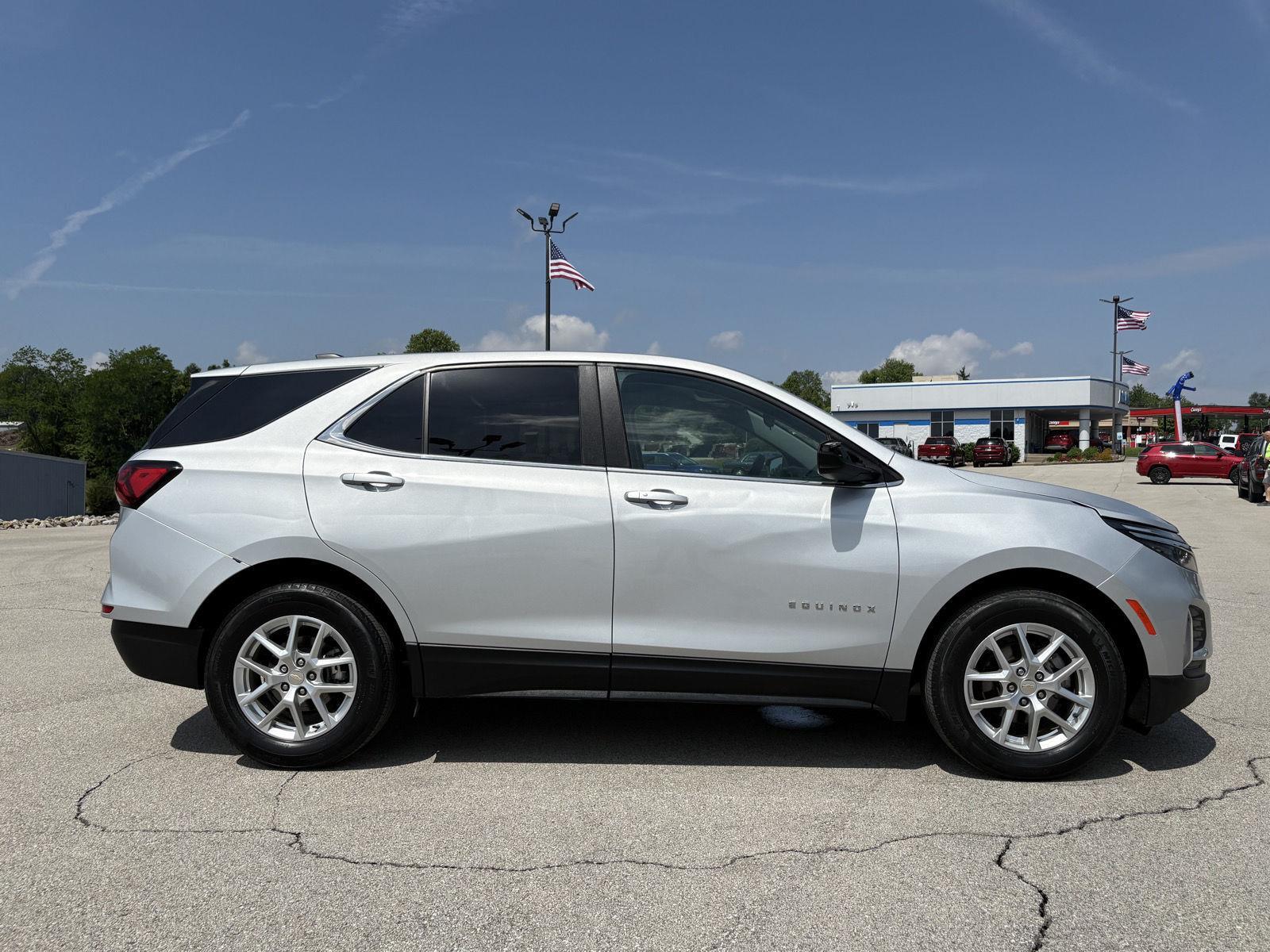 View vehicle photo 7