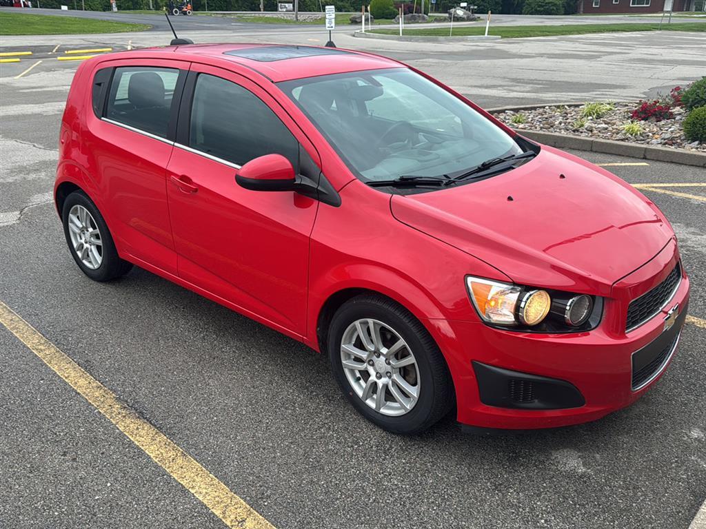 View vehicle photo 5