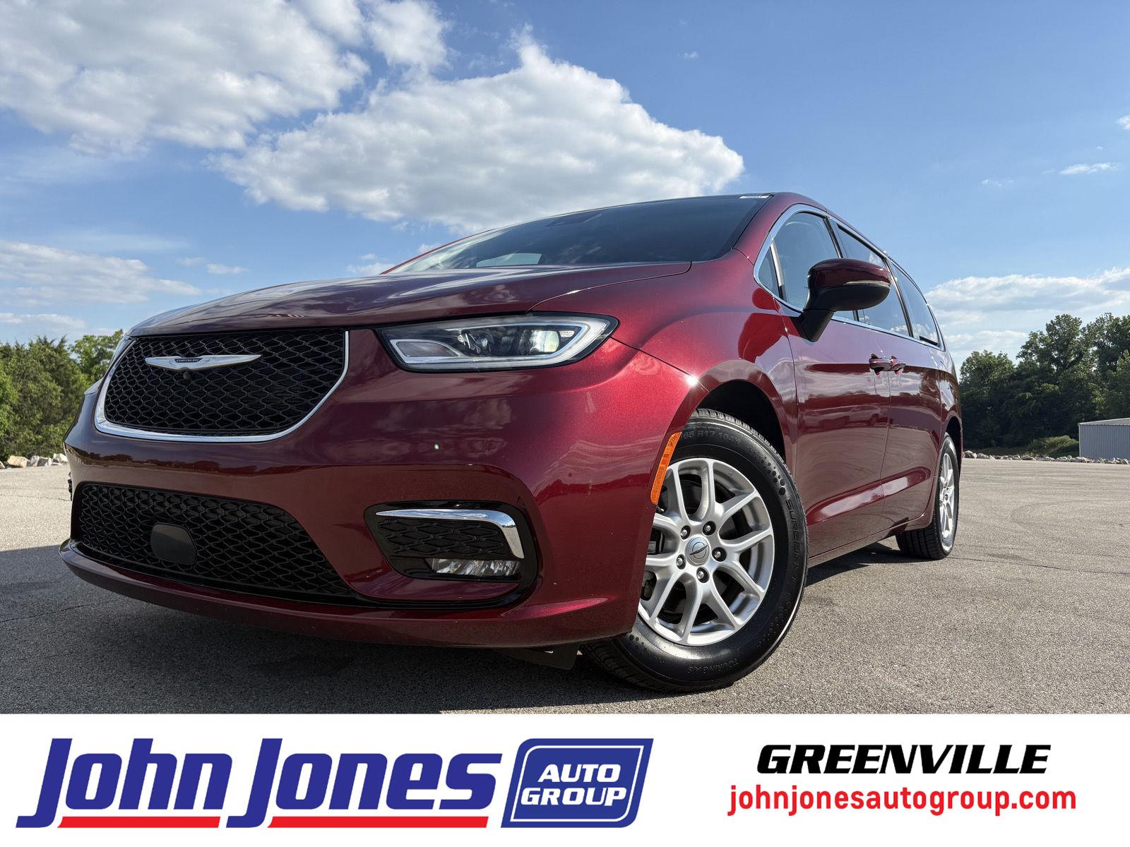 Velvet Red Pearlcoat 2023 Chrysler Pacifica Touring L FWD Minivan Front-Wheel Drive 9-Speed Automatic