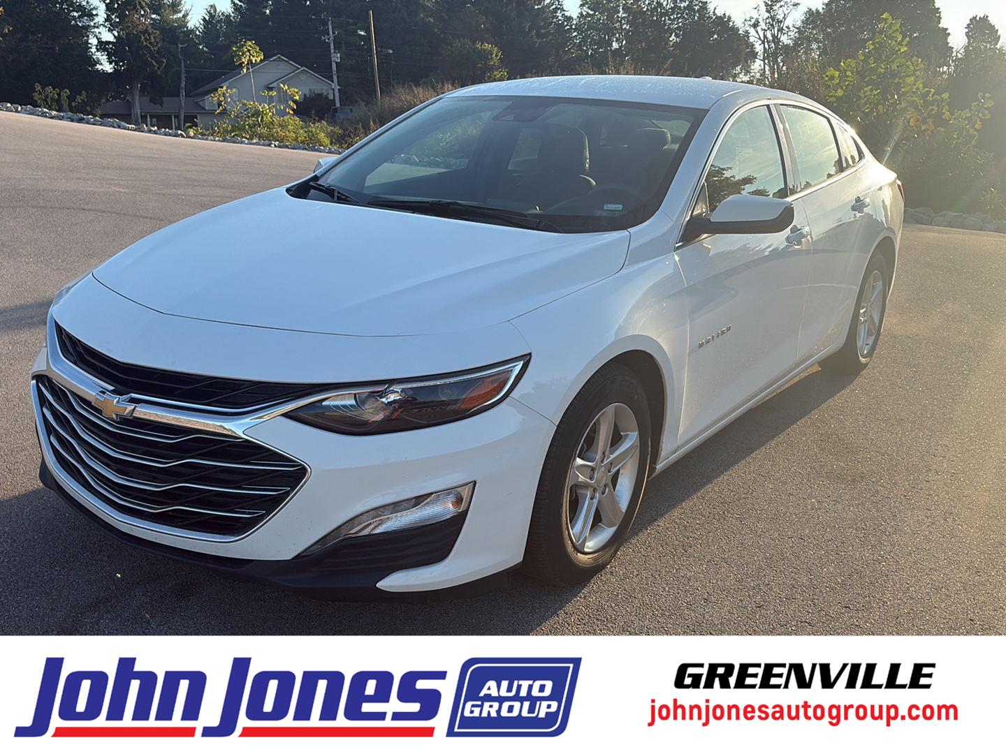 Summit White 2024 Chevrolet Malibu Sedan Front-Wheel Drive Continuously Variable Transmission