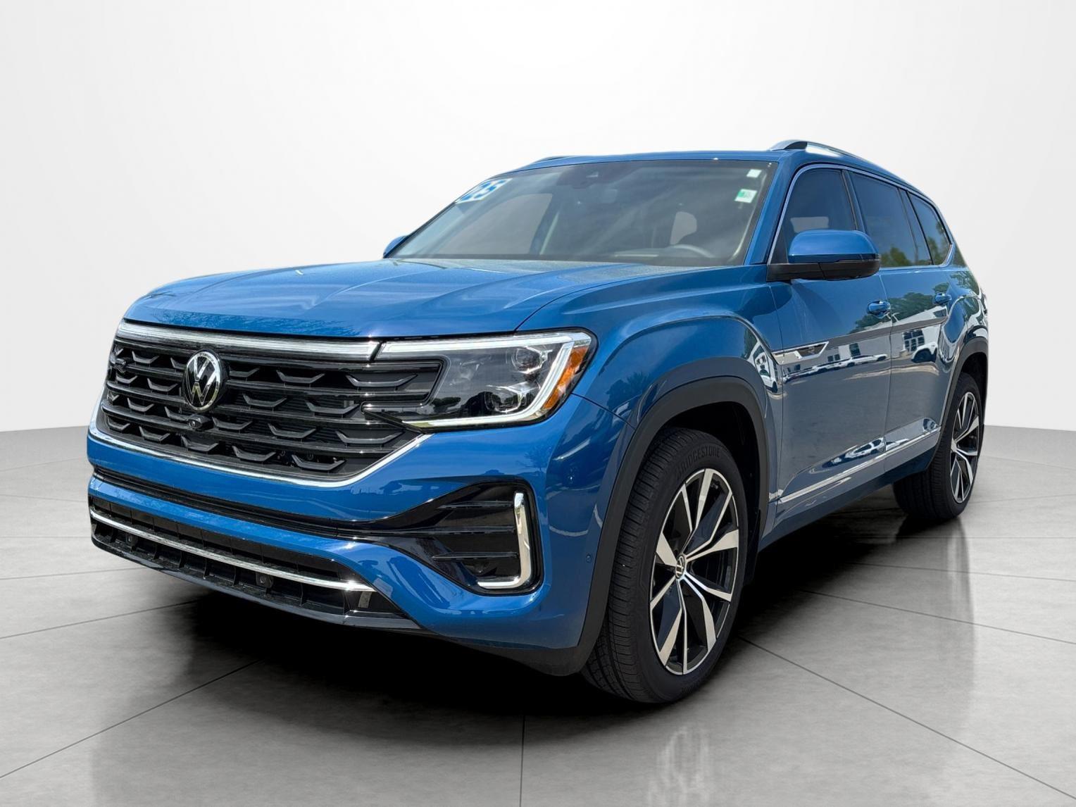 2025 Volkswagen Atlas 2.0T SEL Premium R-Line