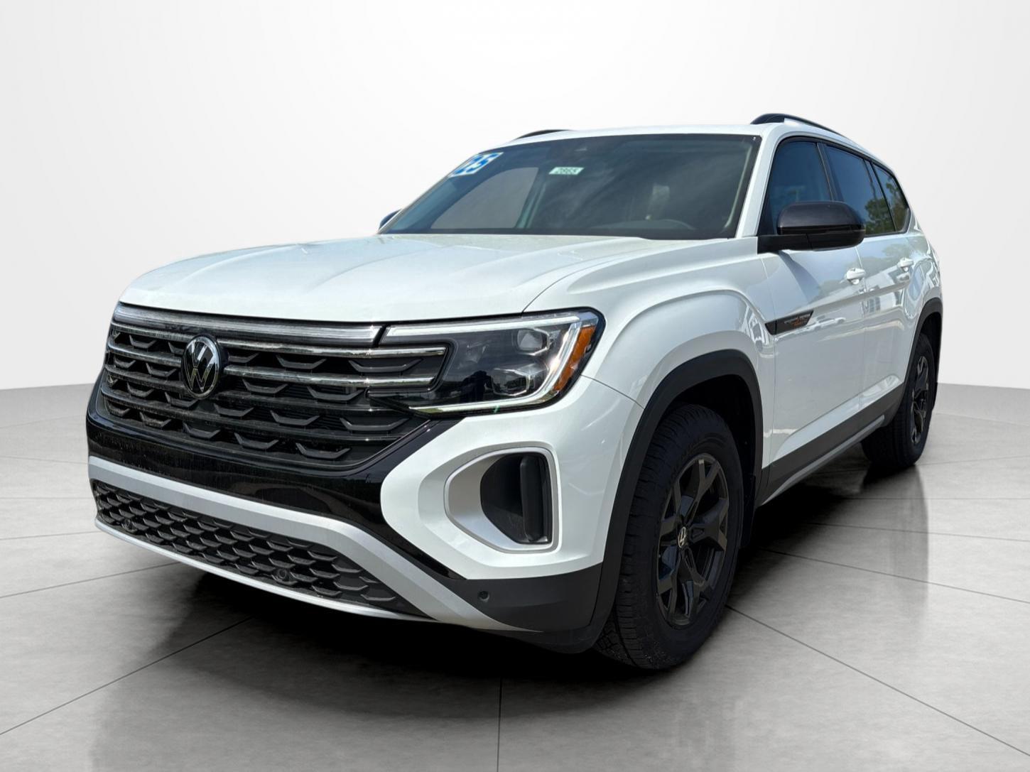 Pure White 2025 Volkswagen Atlas SUV / Crossover All-Wheel Drive Automatic