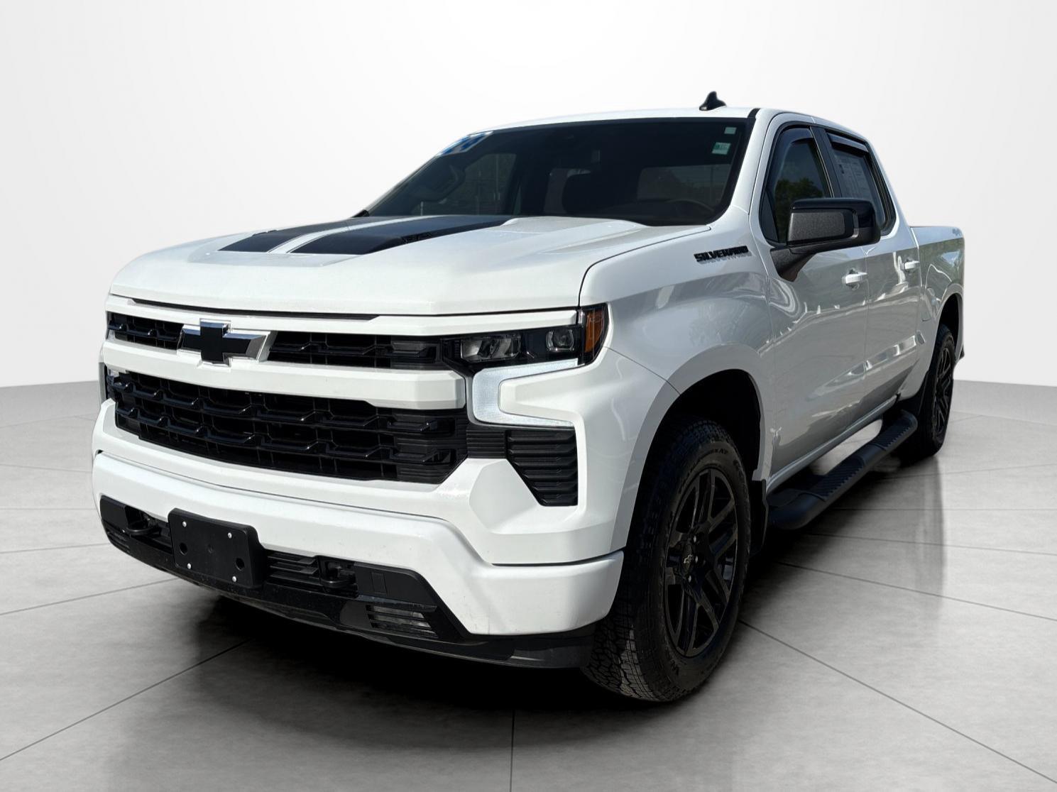 Summit White 2024 Chevrolet Silverado 1500 Pickup Truck Four-Wheel Drive Automatic
