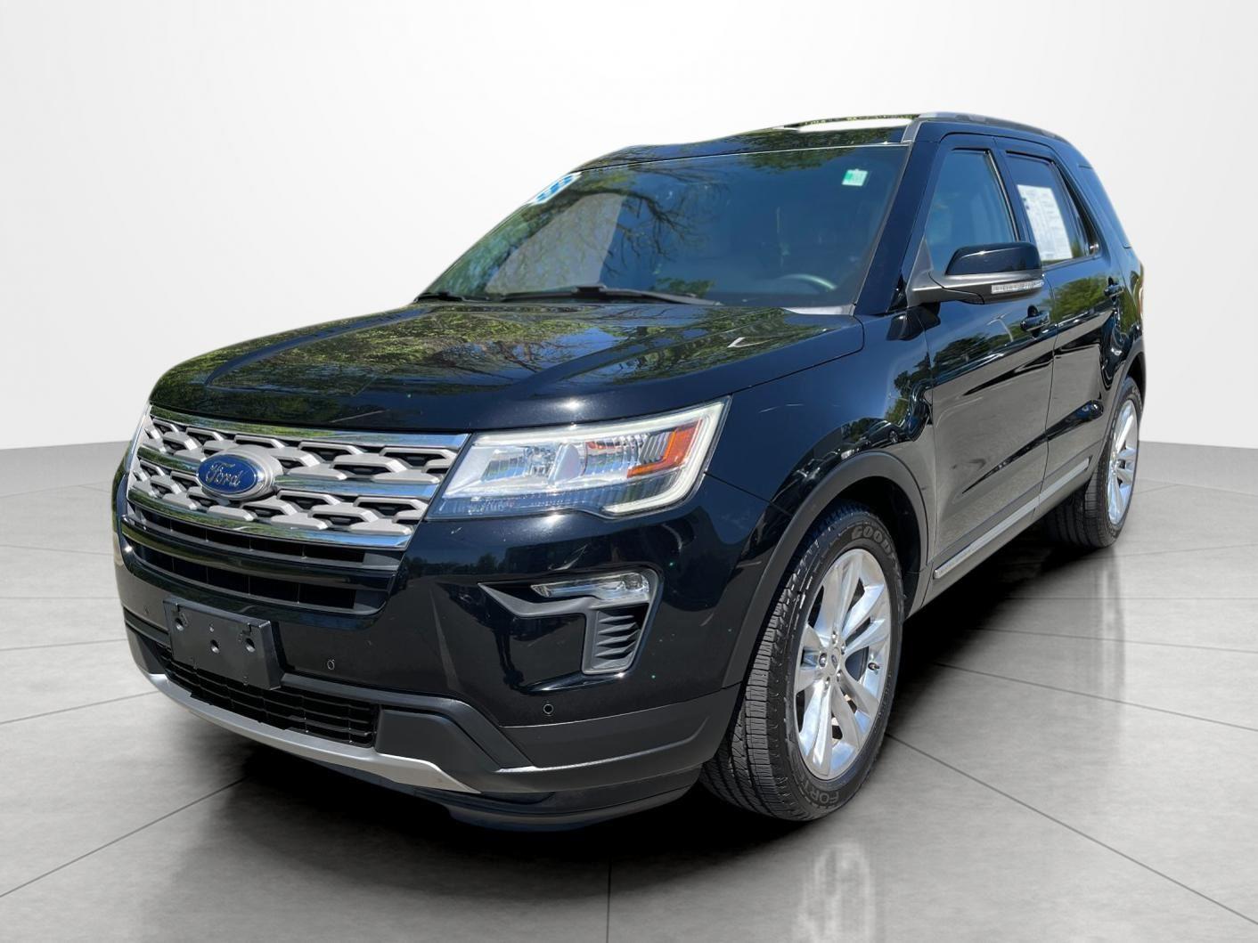Shadow Black 2018 Ford Explorer XLT SUV / Crossover Front-Wheel Drive 6-Speed Automatic