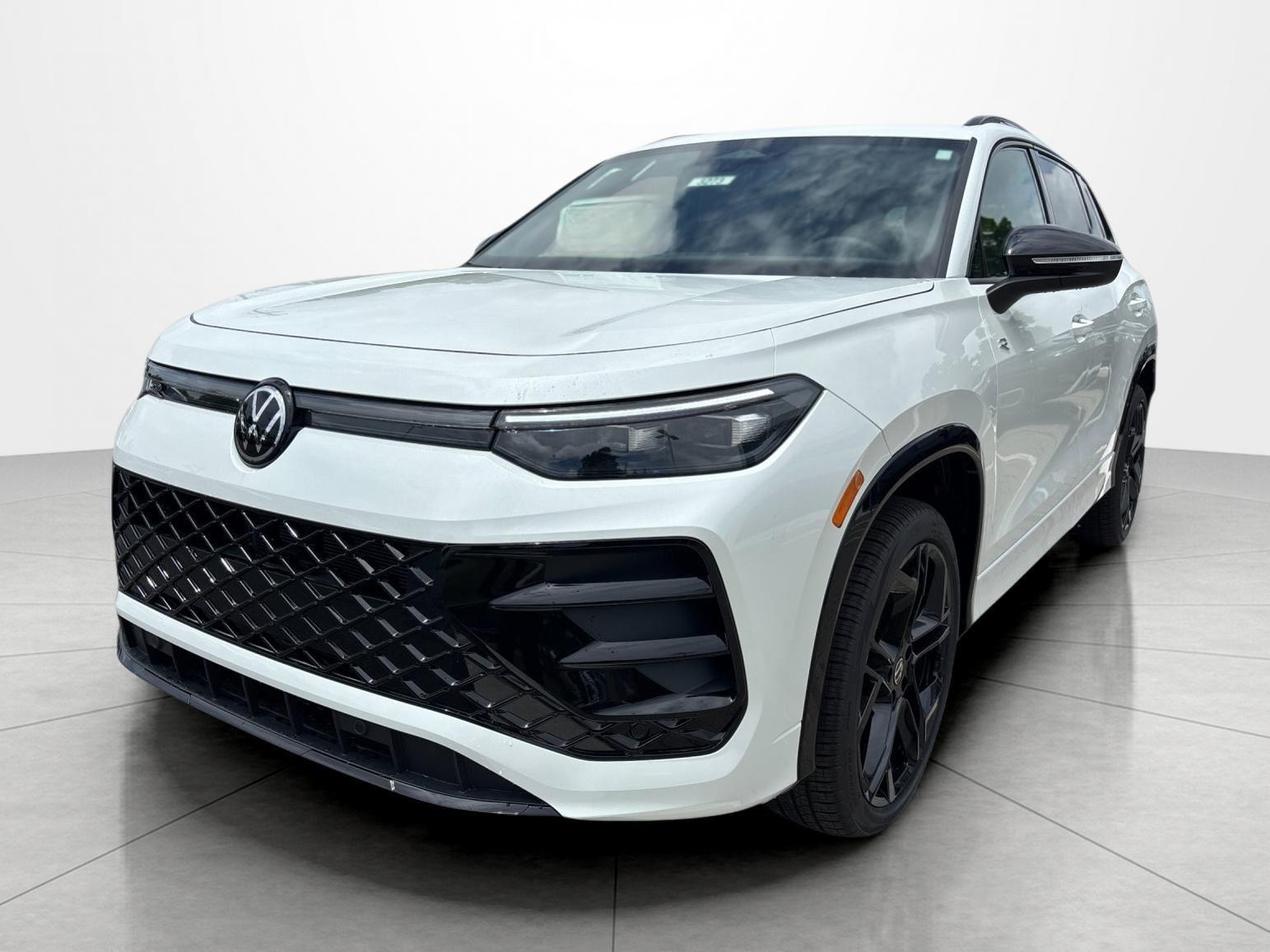 opal white pearl 2026 Volkswagen Tiguan SE R-Line Black 4Motion SUV / Crossover All-Wheel Drive Automatic