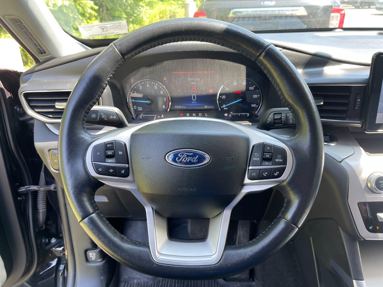 Used 2023 Agate Black Ford XLT image 18