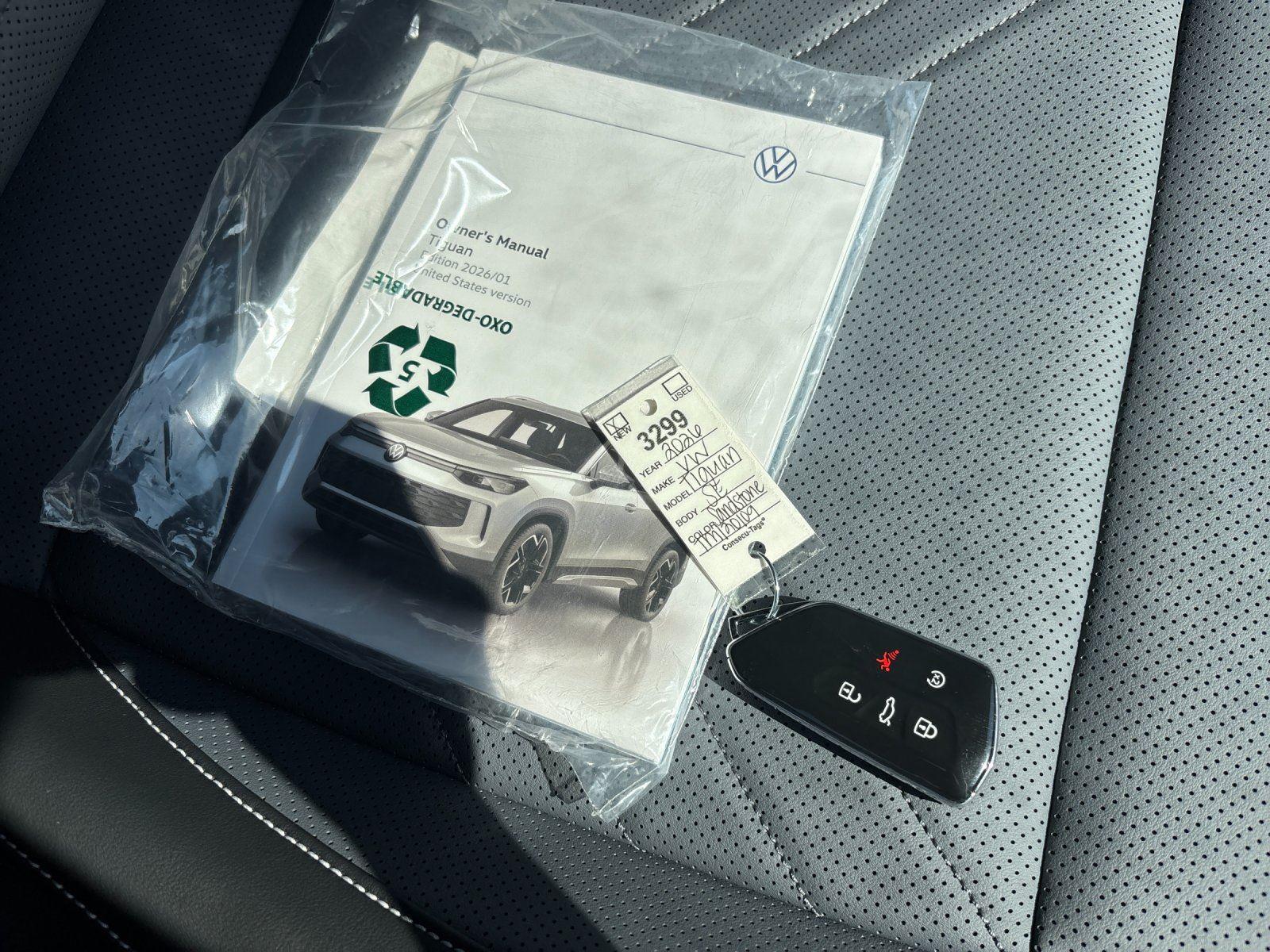 New 2026 sandstone with deep black roof Volkswagen SE R-Line Black image 41