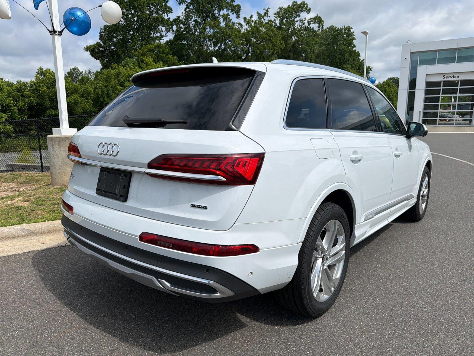 Used 2024  Audi Premium Plus image 5