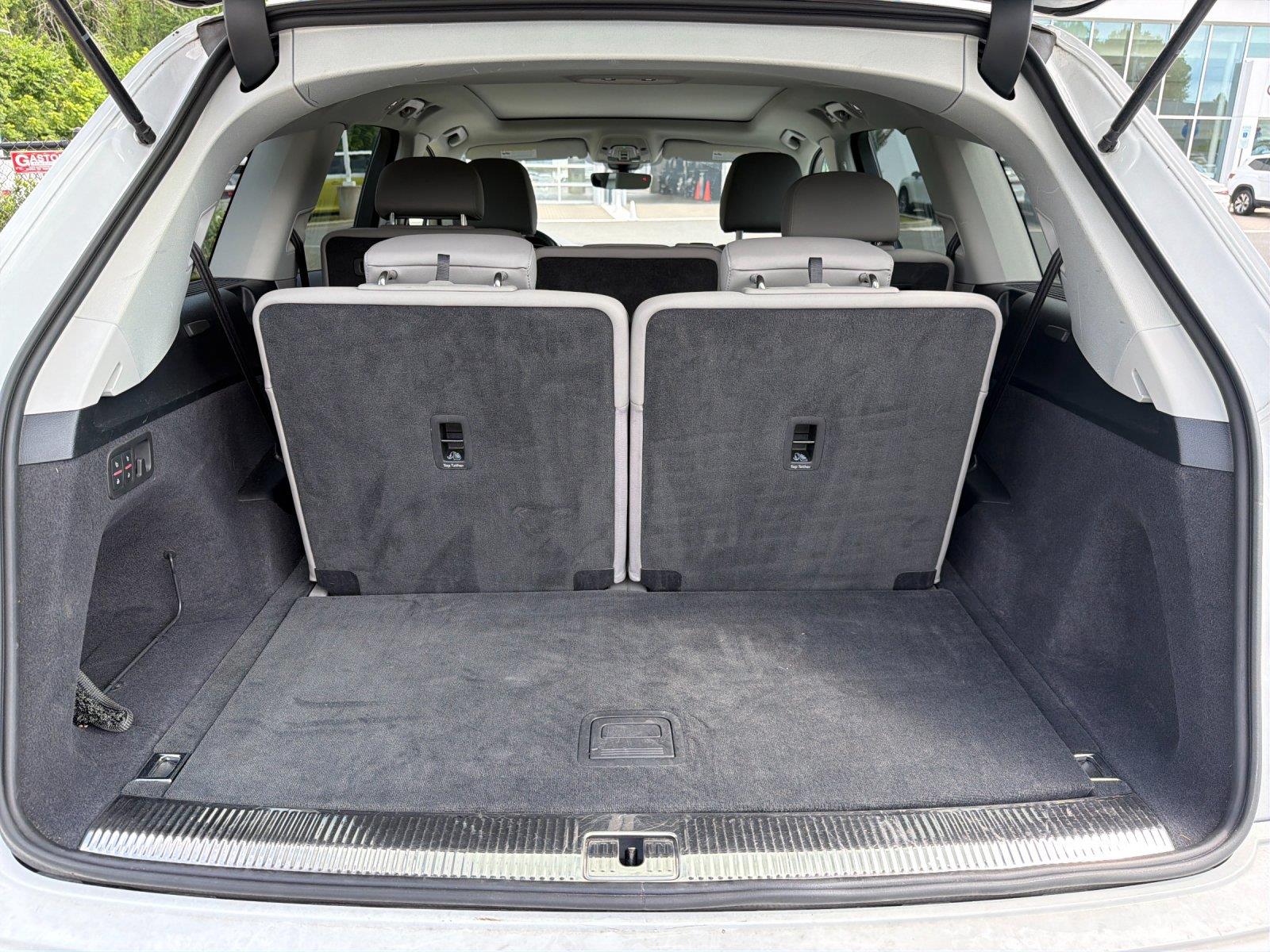 Used 2024  Audi Premium Plus image 35