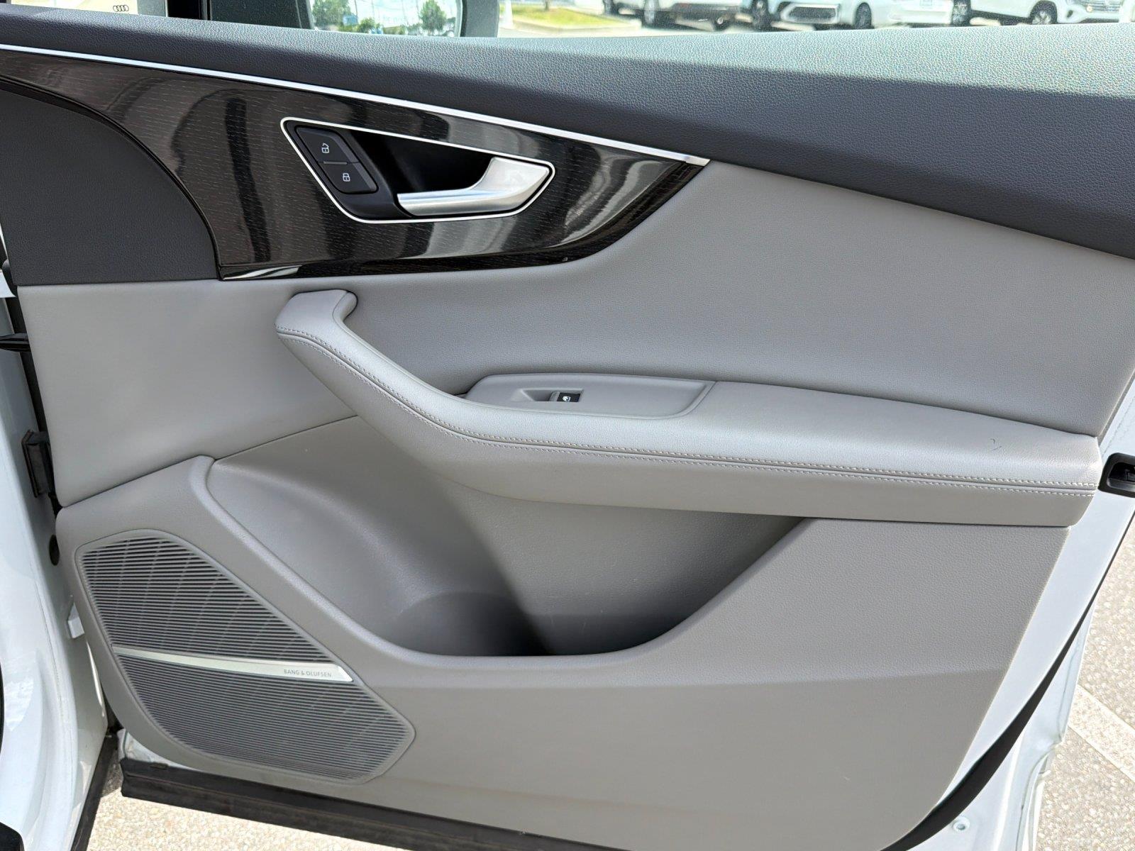 Used 2024  Audi Premium Plus image 39