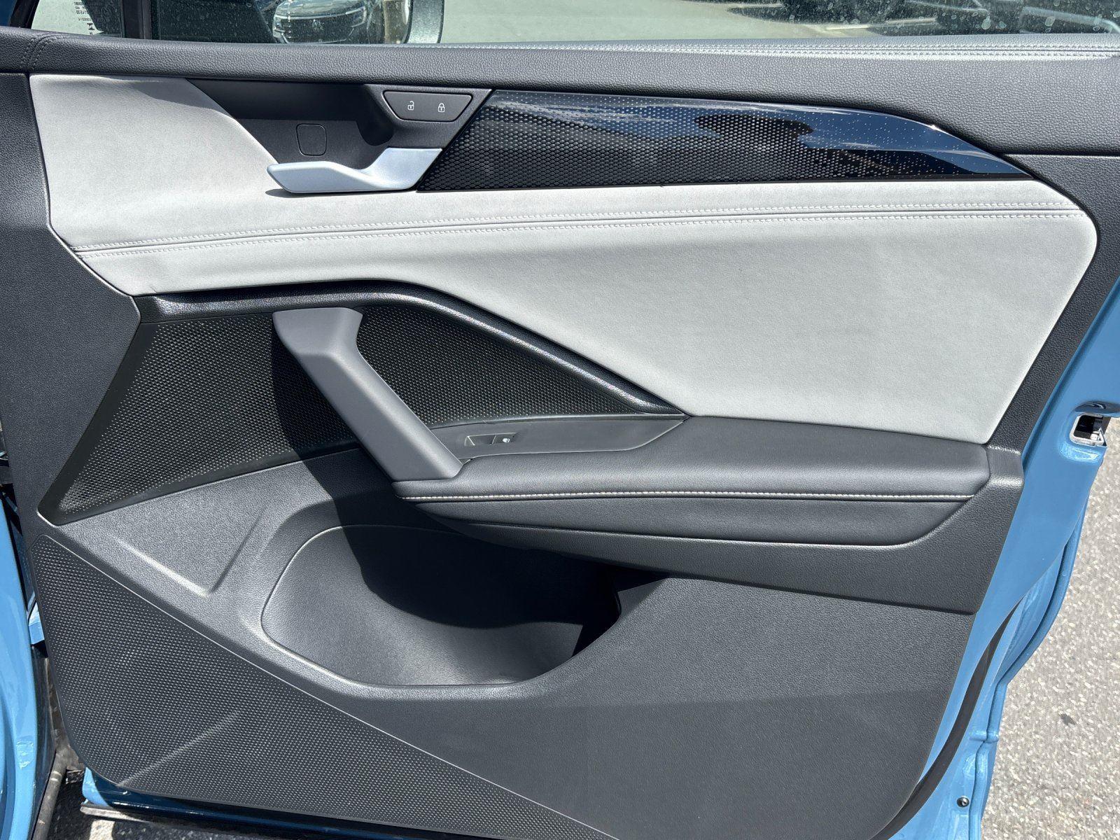 New 2026 monterey blue pearl Volkswagen SE R-Line Black image 38