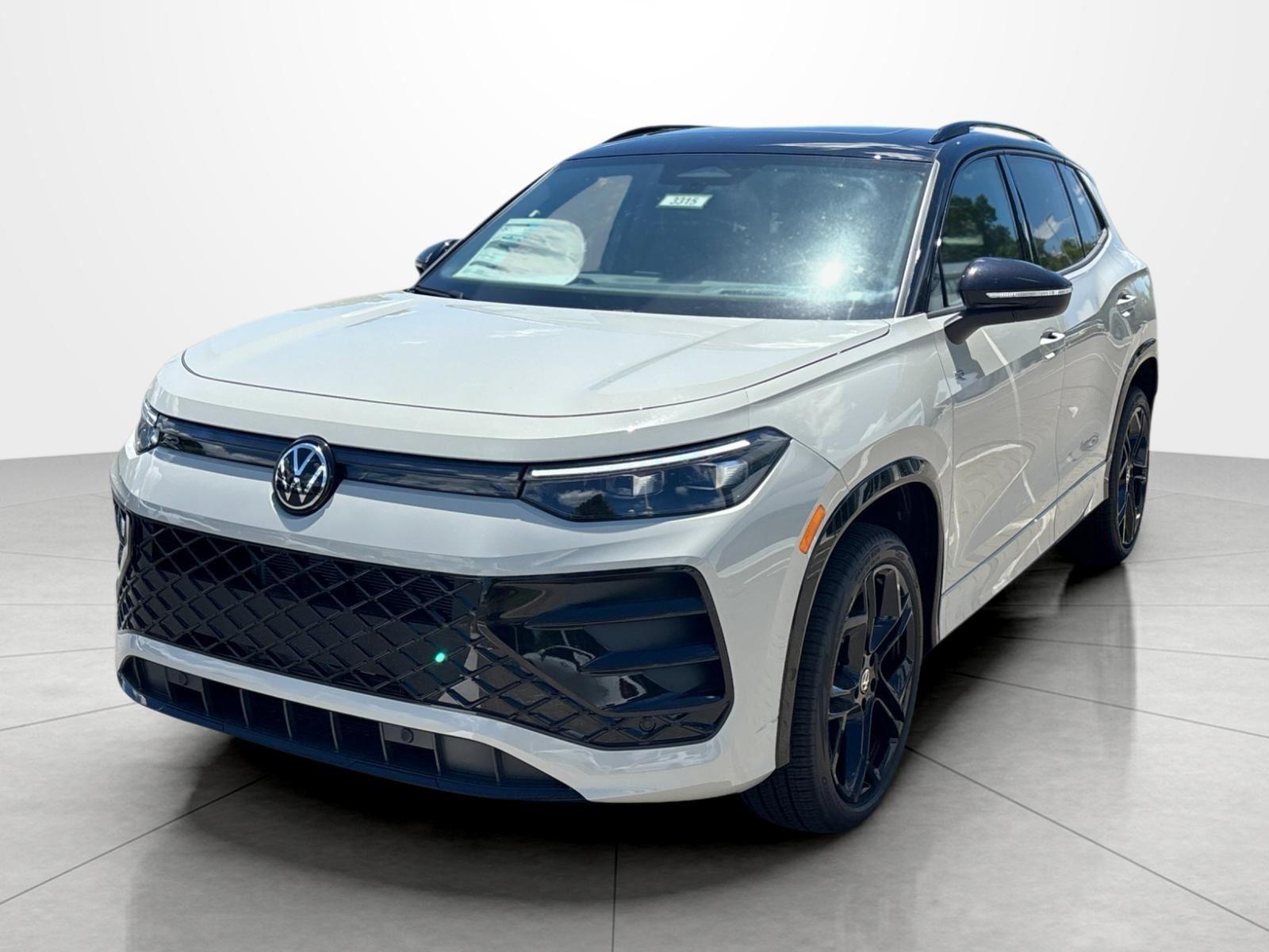 2026 Volkswagen Tiguan SE R-Line Black
