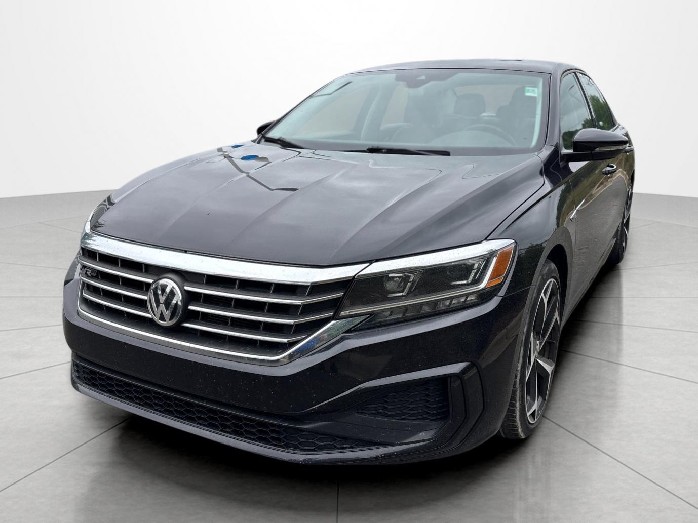 Deep Black Pearl 2020 Volkswagen Passat Sedan Front-Wheel Drive Automatic