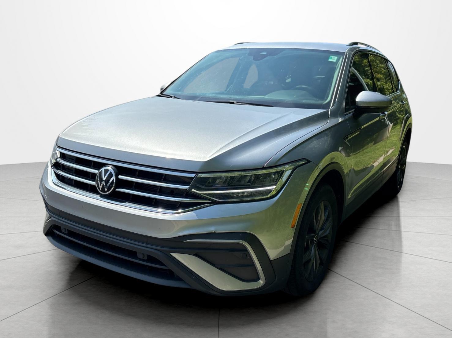 2023 Volkswagen Tiguan SE FWD   