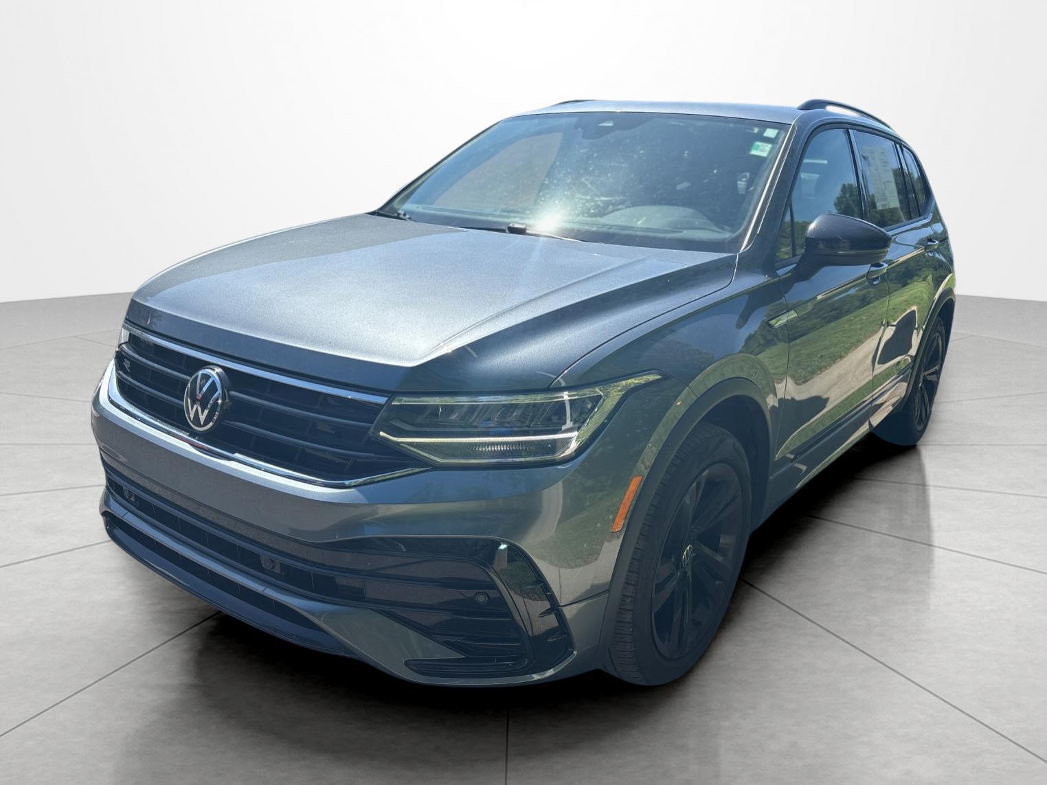  2023 Volkswagen Tiguan SE R-Line Black FWD   