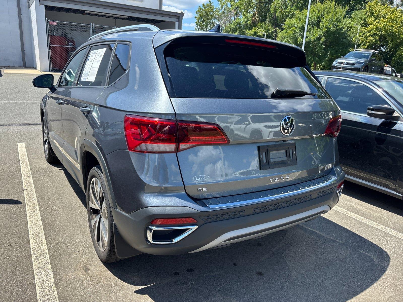 Certified Used 2024 Platinum Gray Metallic Volkswagen SE image 3