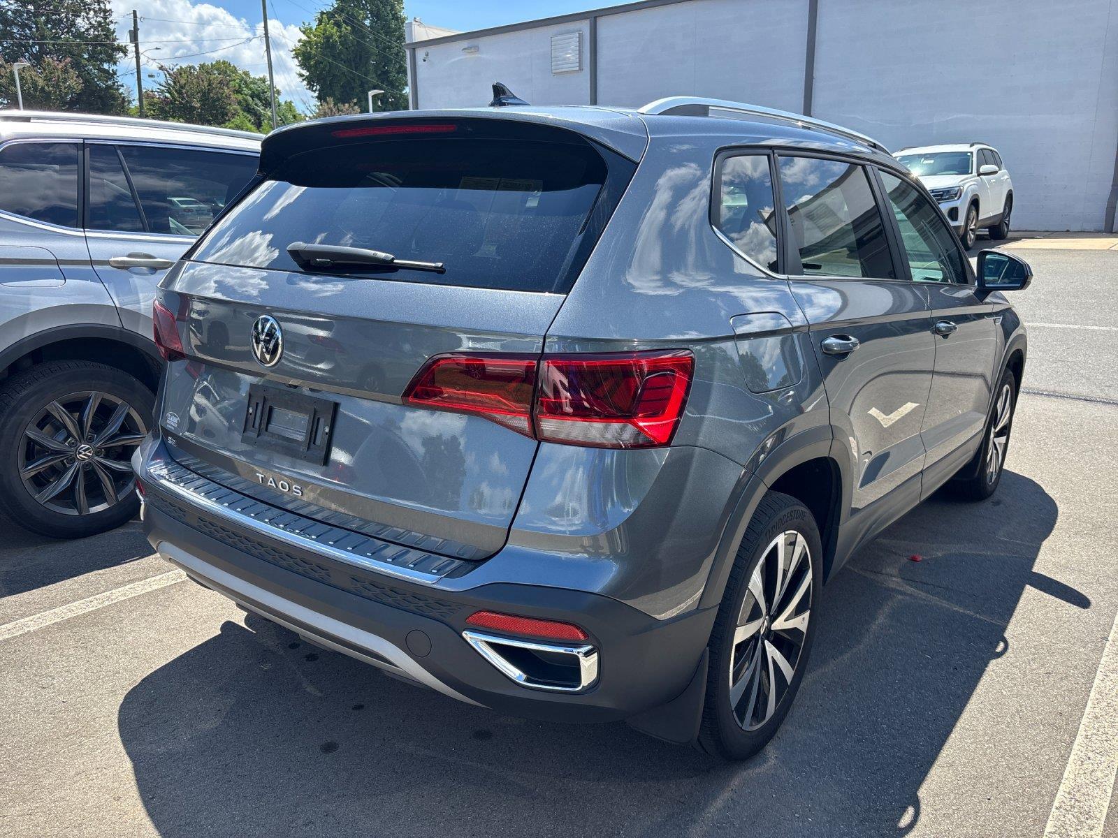 Certified Used 2024 Platinum Gray Metallic Volkswagen SE image 6
