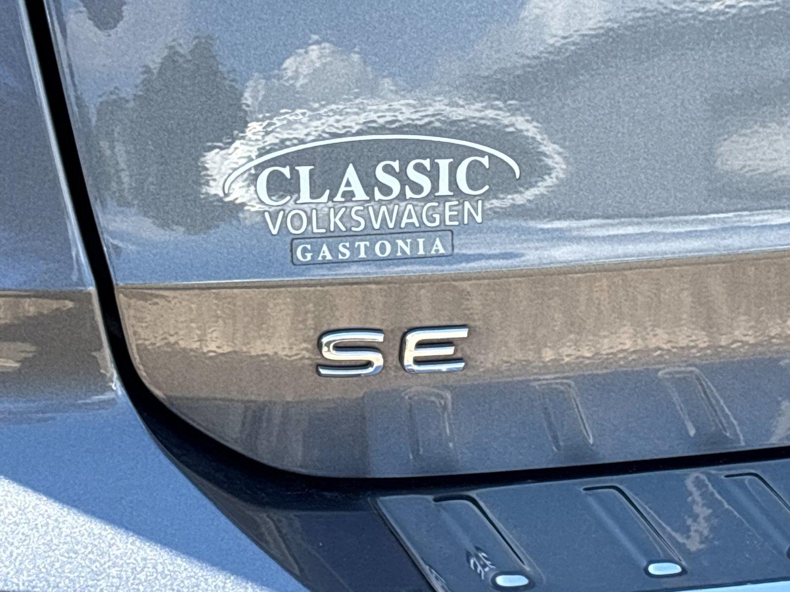 Certified Used 2024 Platinum Gray Metallic Volkswagen SE image 10