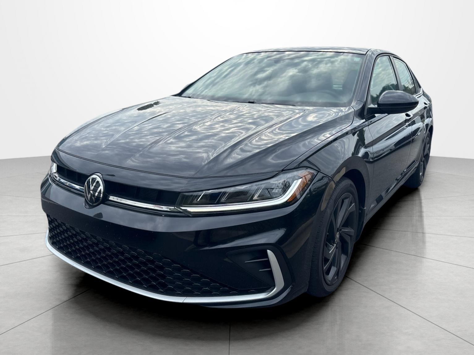 Deep Black Pearl 2026 Volkswagen Jetta Sedan Front-Wheel Drive Automatic