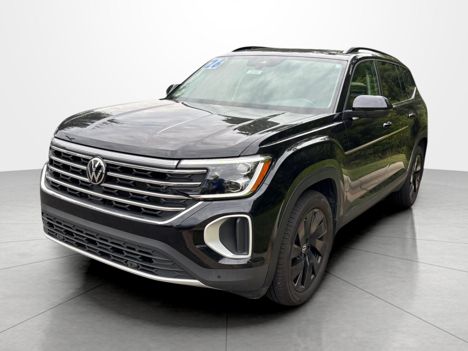 2026 Volkswagen Atlas SE w/Tech