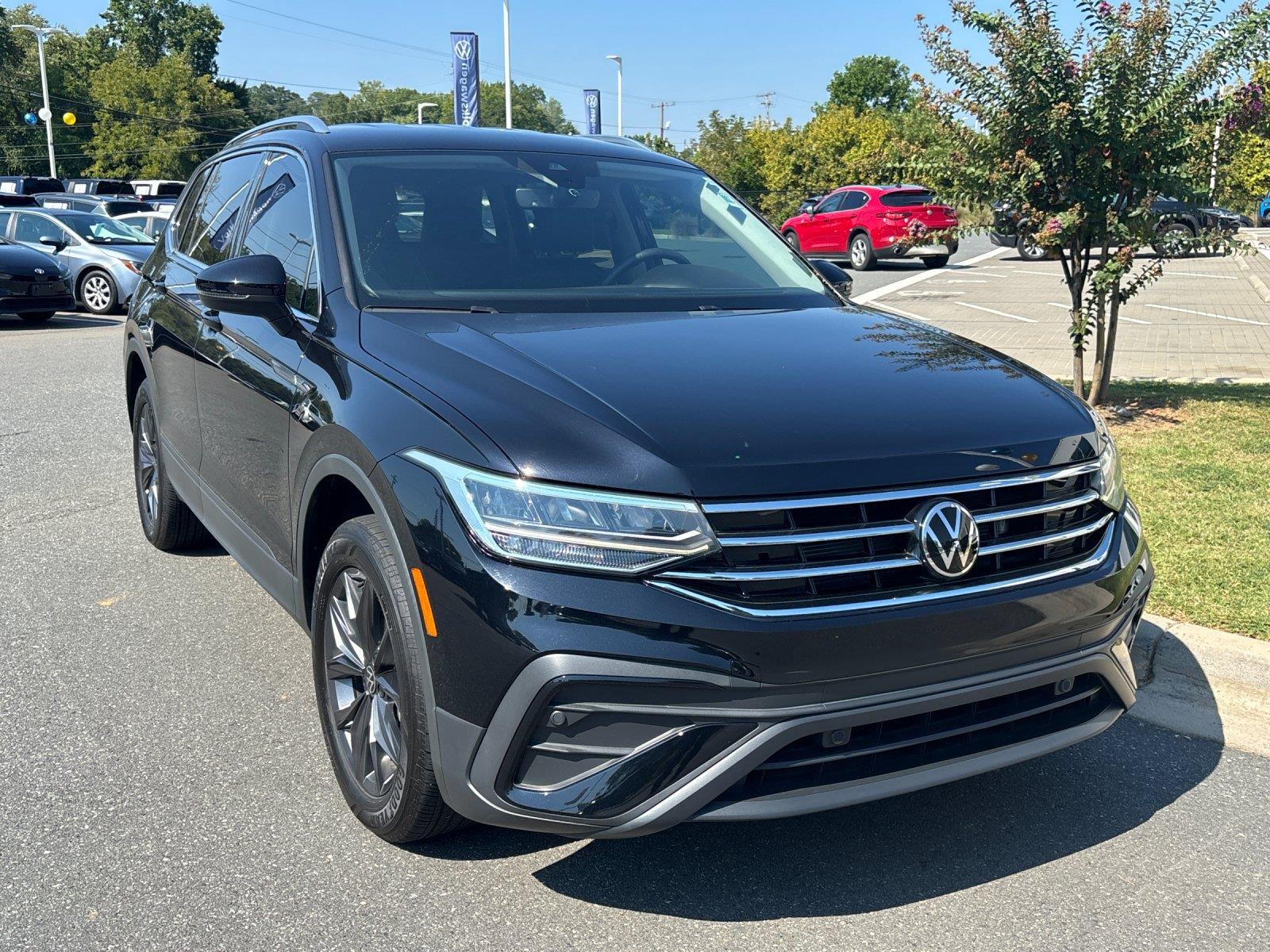 Certified Used 2023  VOLKSWAGEN SE image 7