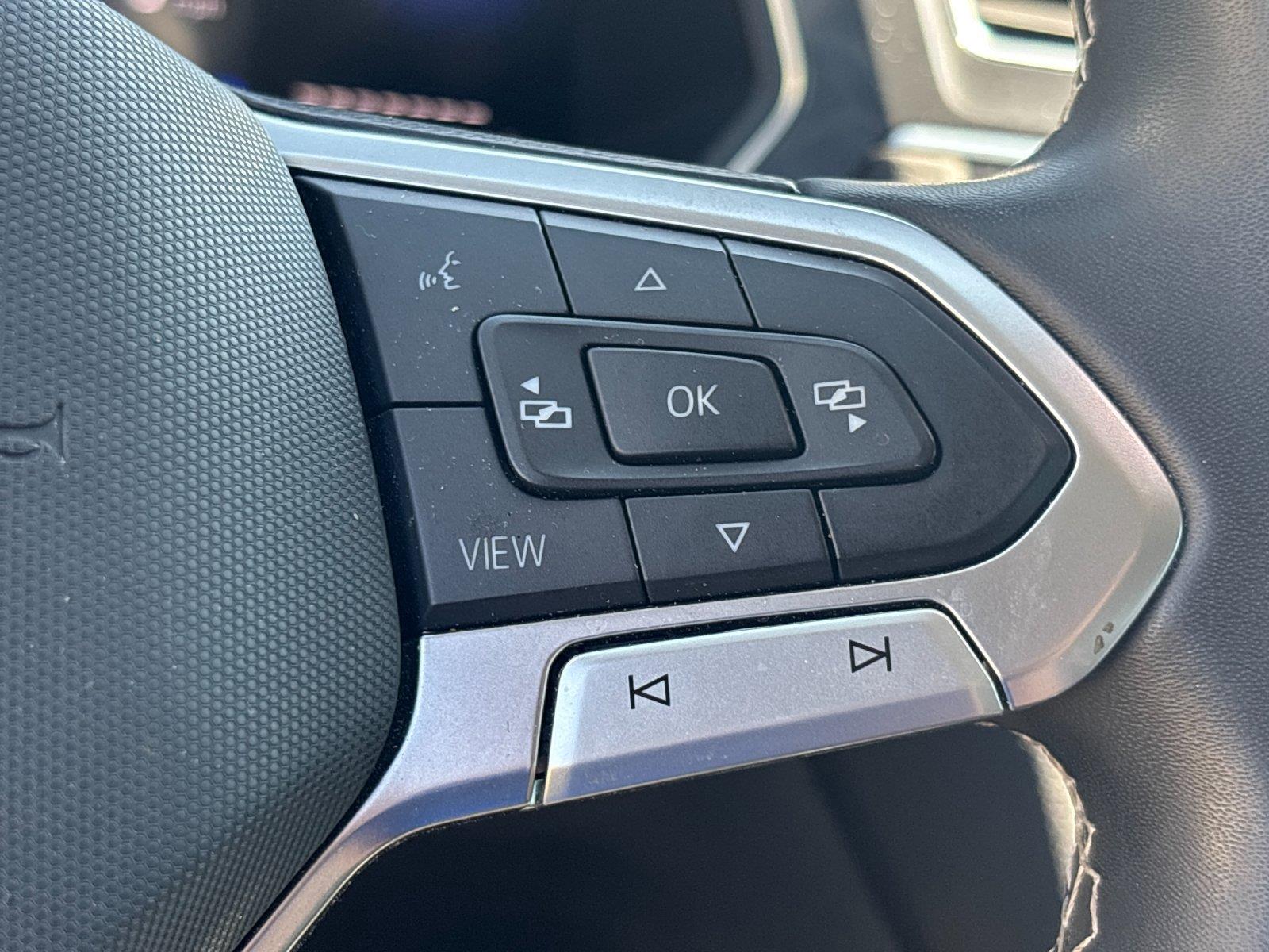 Certified Used 2023  VOLKSWAGEN SE image 19