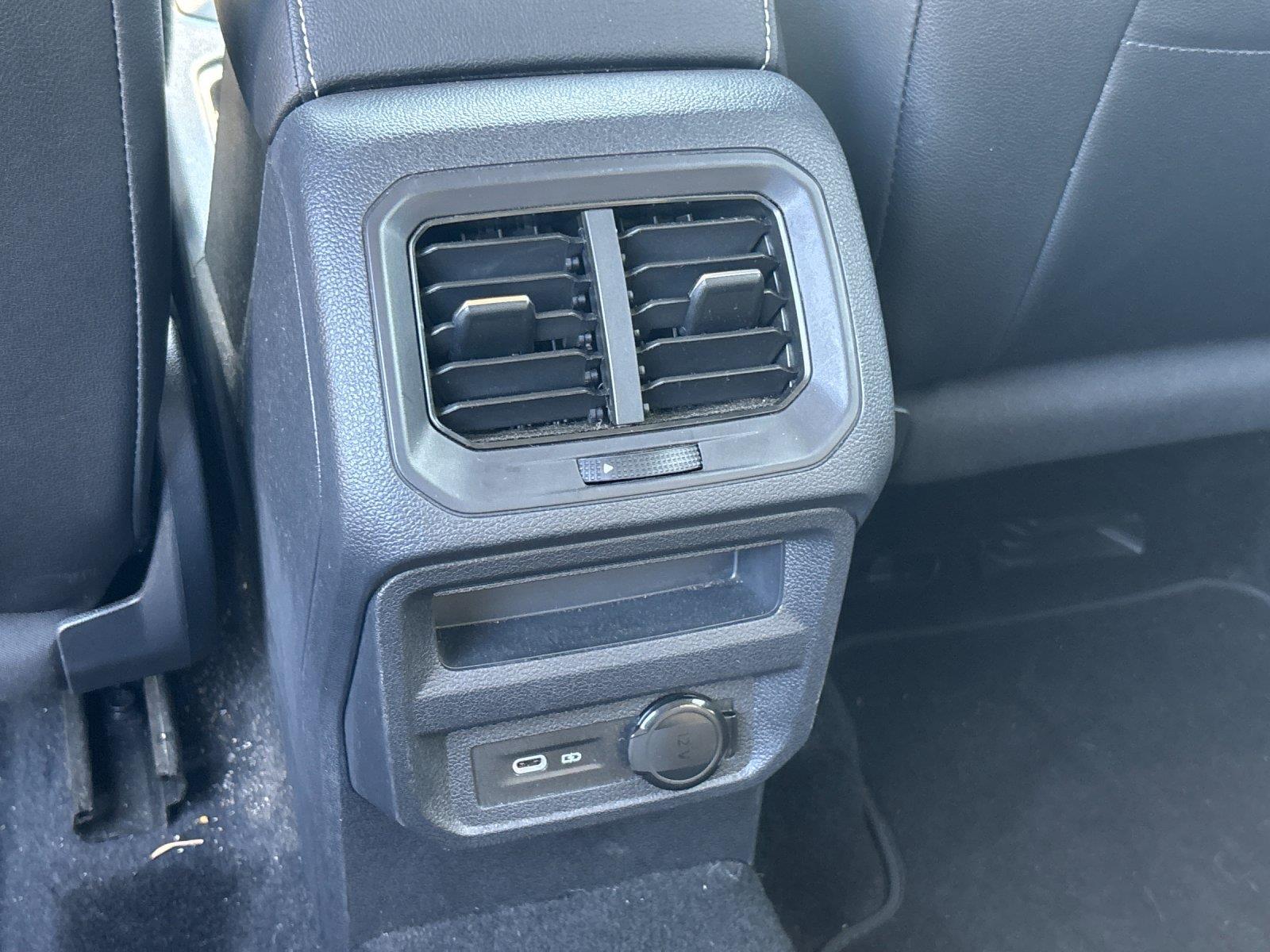 Certified Used 2023  VOLKSWAGEN SE image 32