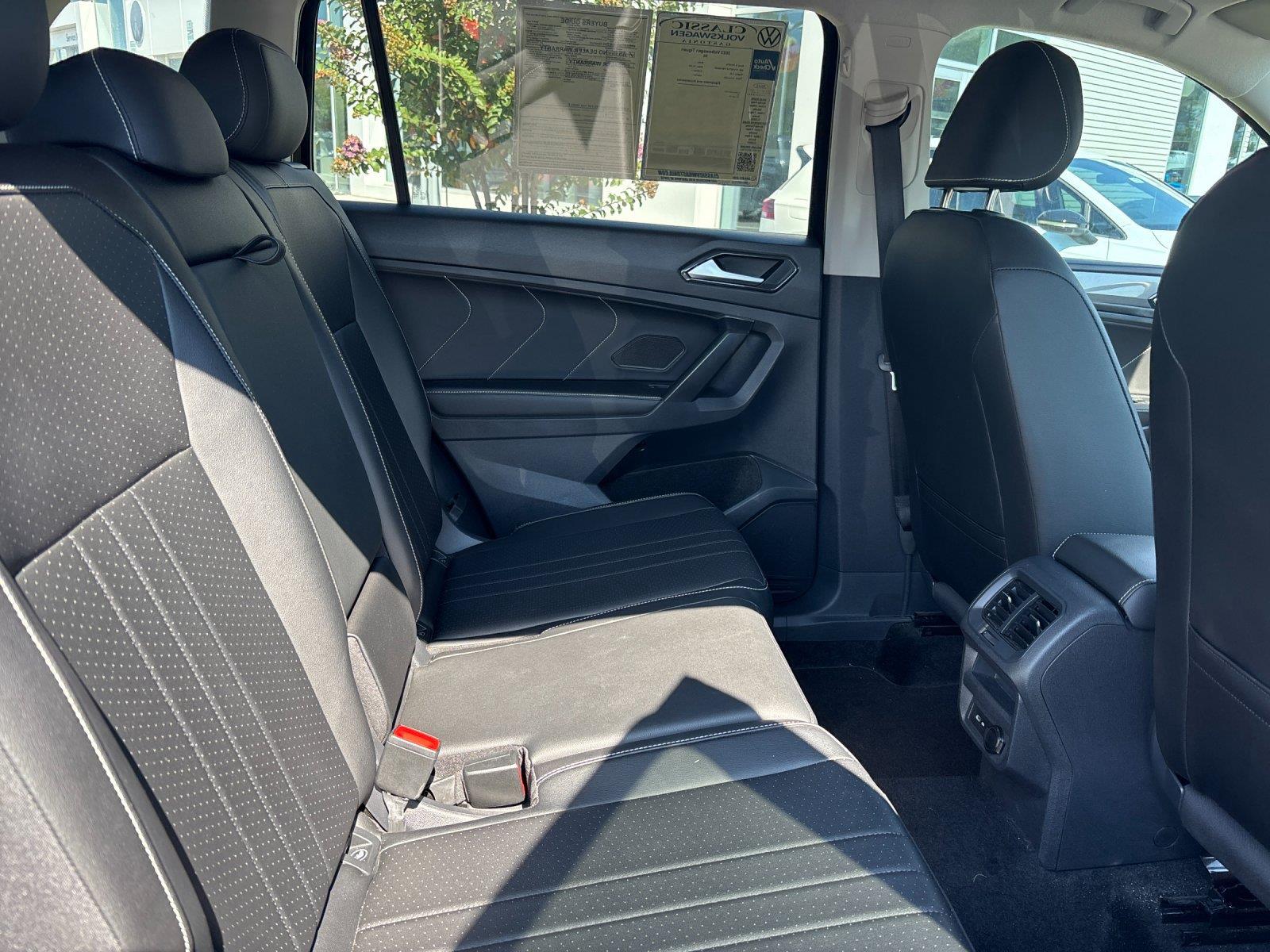 Certified Used 2023  VOLKSWAGEN SE image 36