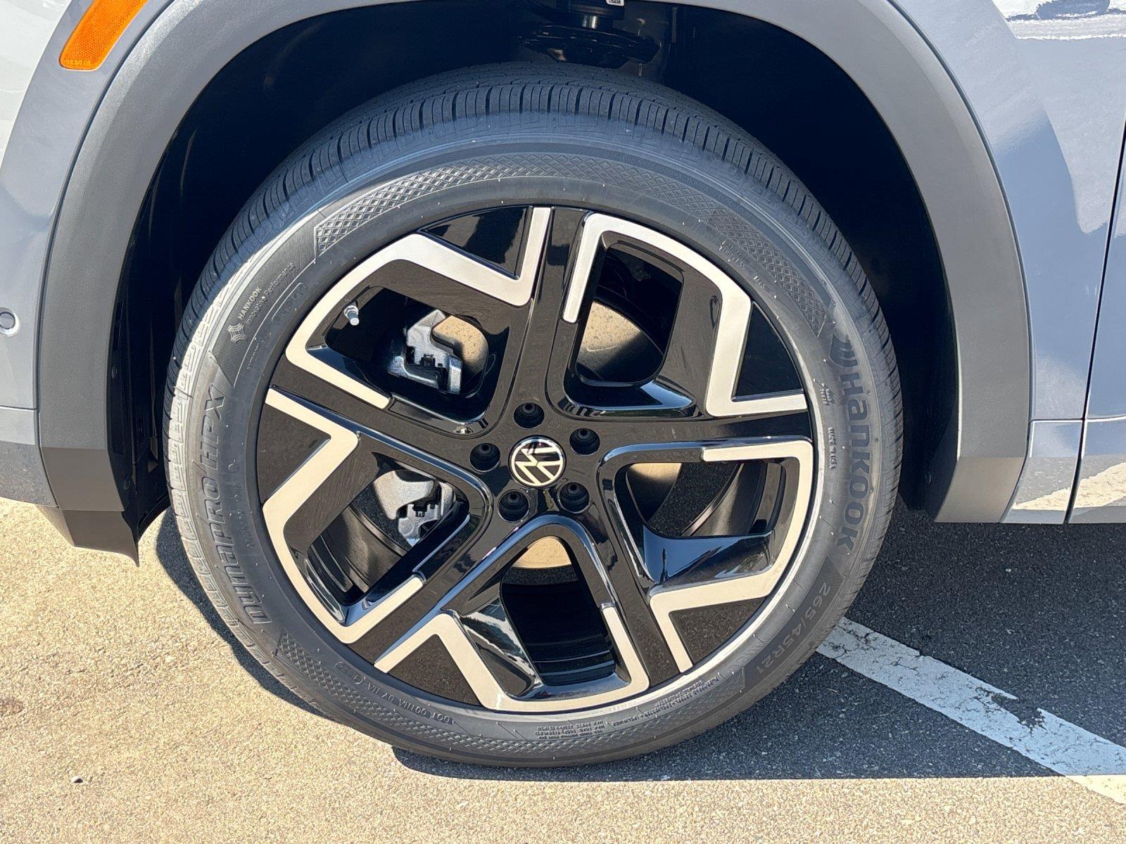 New 2027 Pure Gray Volkswagen SEL Premium R-Line image 9