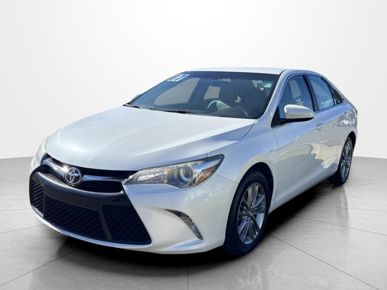 White (Blizzard Pearl) 2017 Toyota Camry Sedan Front-Wheel Drive 6-Speed Automatic