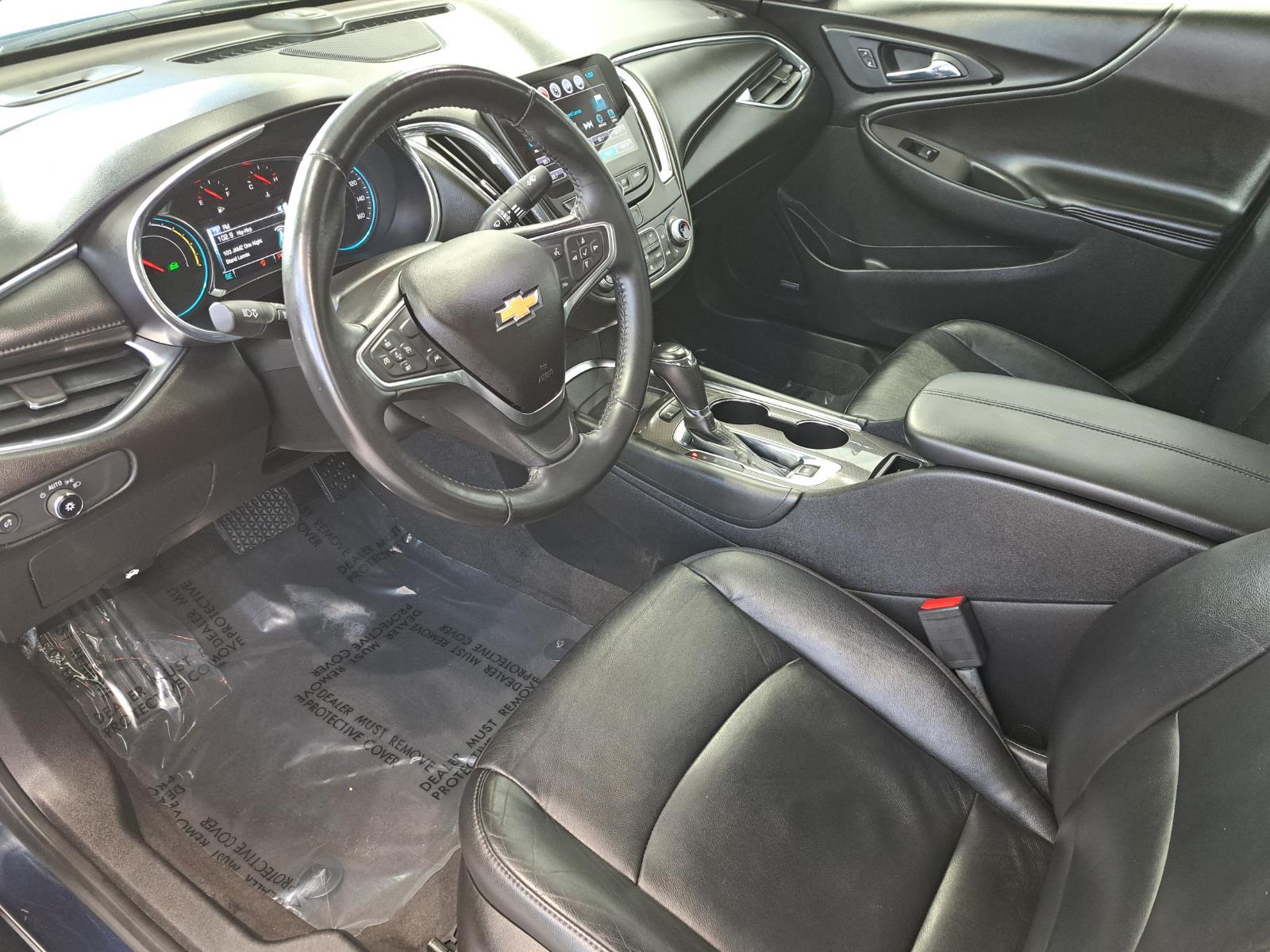 2018 Chevrolet Malibu Hybrid Sedan 4 Dr. Front Wheel Drive mobile thumbnail 3