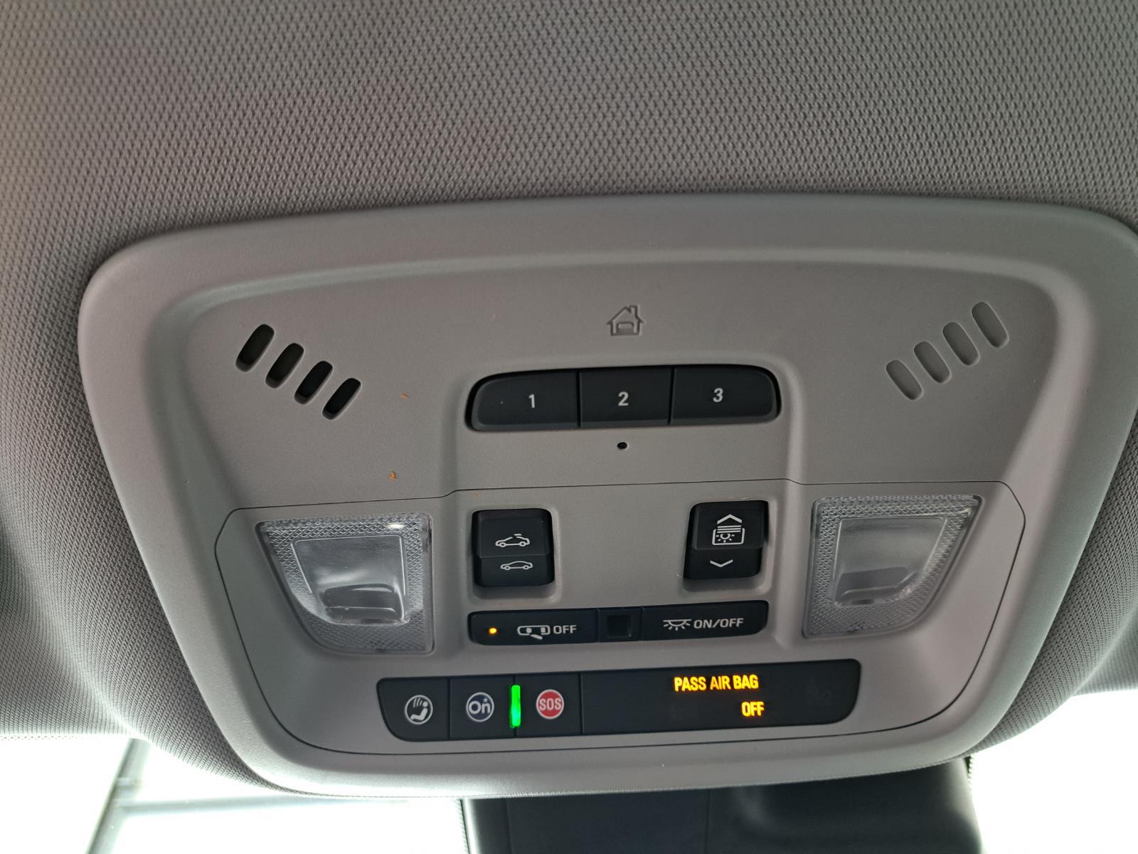 2018 Chevrolet Malibu Hybrid Sedan 4 Dr. Front Wheel Drive mobile thumbnail 25