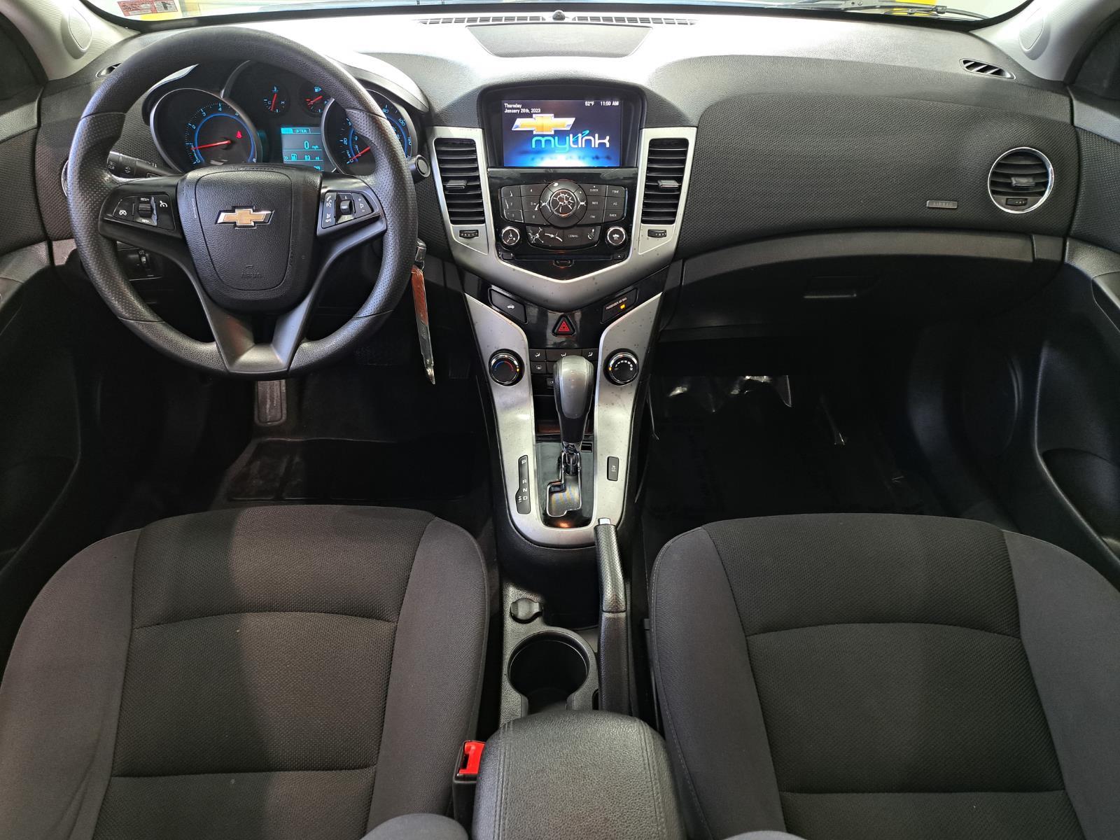2015 Chevrolet Cruze LT Sedan 4 Dr. Front Wheel Drive 7