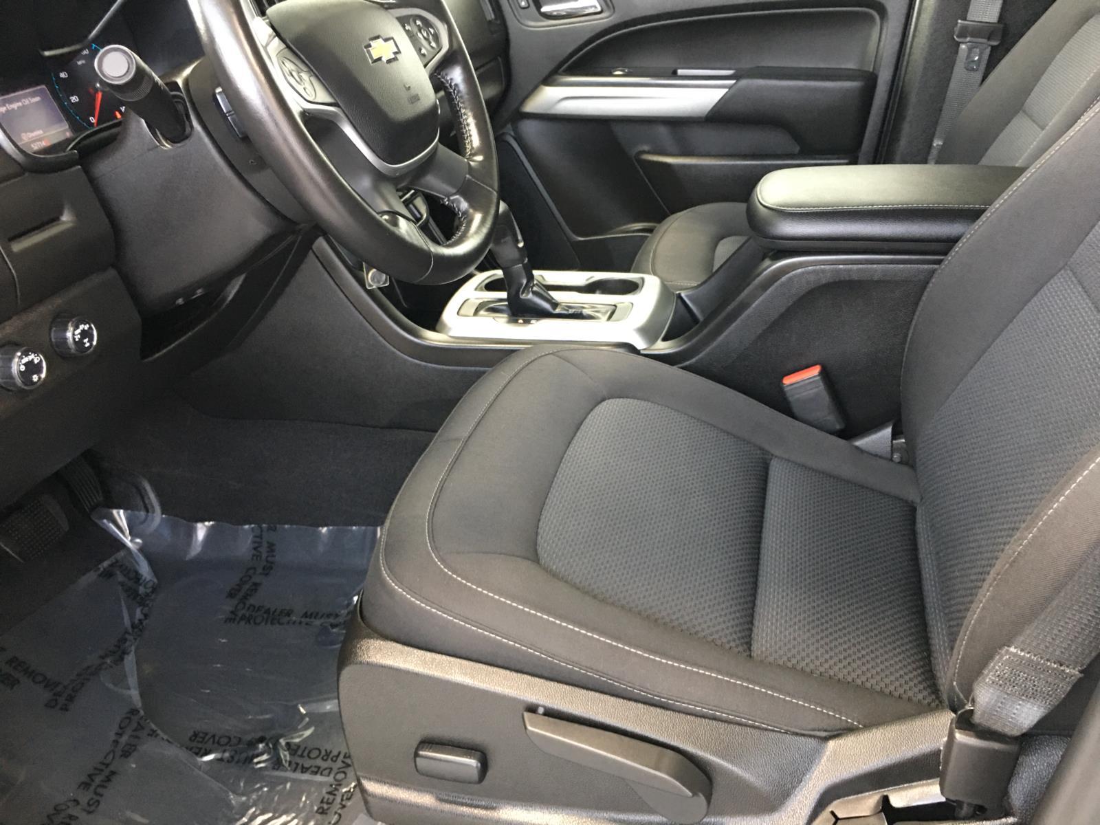 2019 Chevrolet Colorado 4WD LT Crew Cab Pickup  mobile thumbnail 23